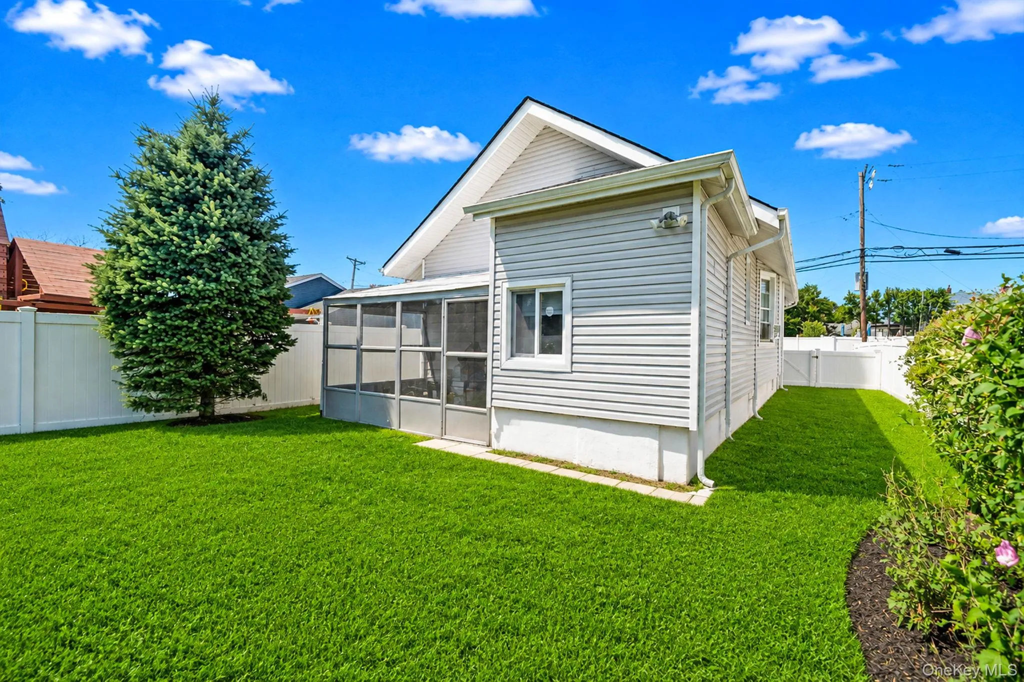 111 Liberty Avenue, Babylon, NY, 2 Bedrooms Bedrooms, 5 Rooms Rooms,1 BathroomBathrooms,Residential,For Rent,Liberty,0,1033941 111 Liberty Avenue, Babylon, NY, 2 Bedrooms Bedrooms, 5 Rooms Rooms,1 BathroomBathrooms,Residential,For Rent,Liberty,0,1033941