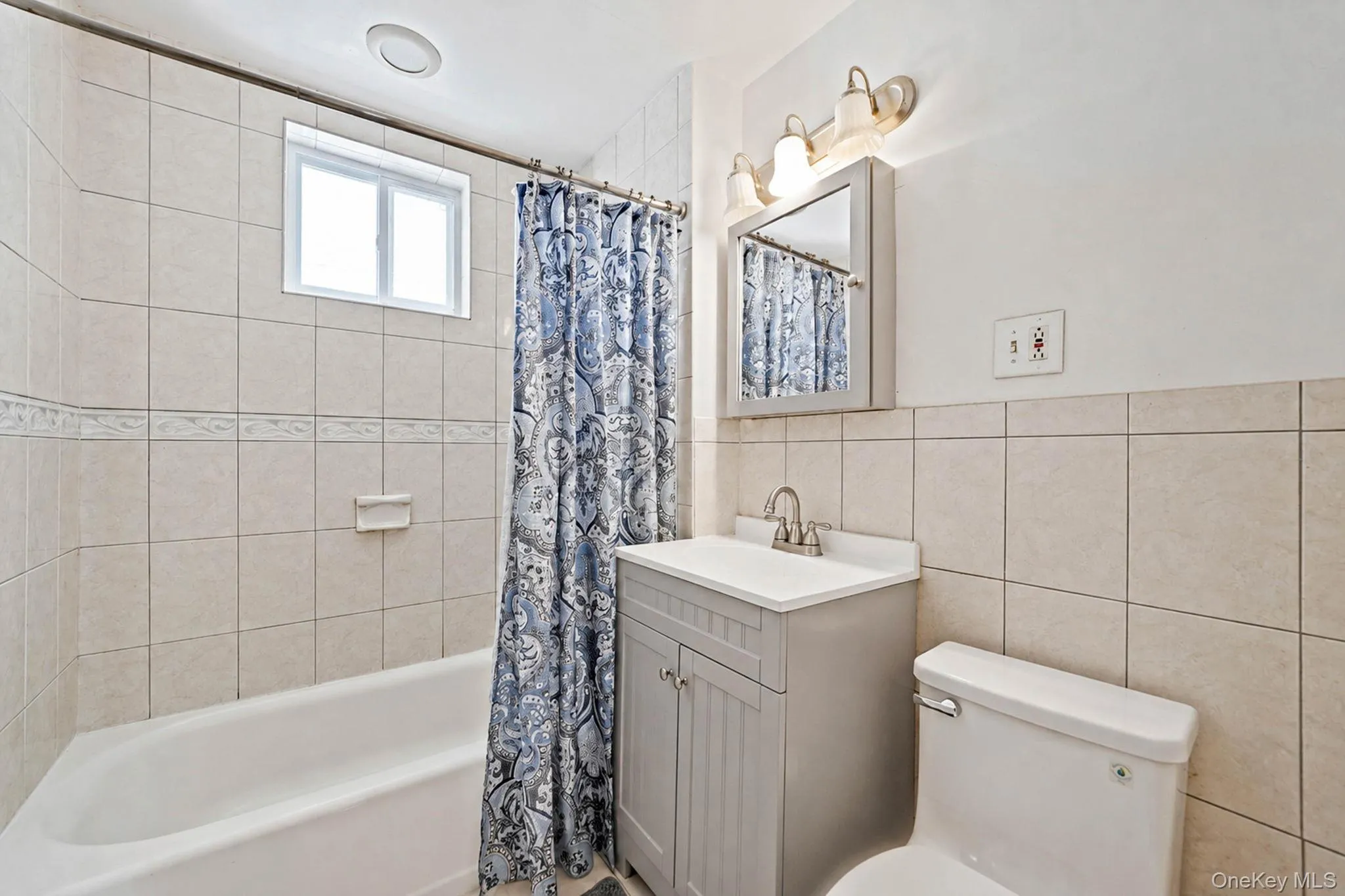 111 Liberty Avenue, Babylon, NY, 2 Bedrooms Bedrooms, 5 Rooms Rooms,1 BathroomBathrooms,Residential,For Rent,Liberty,0,1033941 111 Liberty Avenue, Babylon, NY, 2 Bedrooms Bedrooms, 5 Rooms Rooms,1 BathroomBathrooms,Residential,For Rent,Liberty,0,1033941