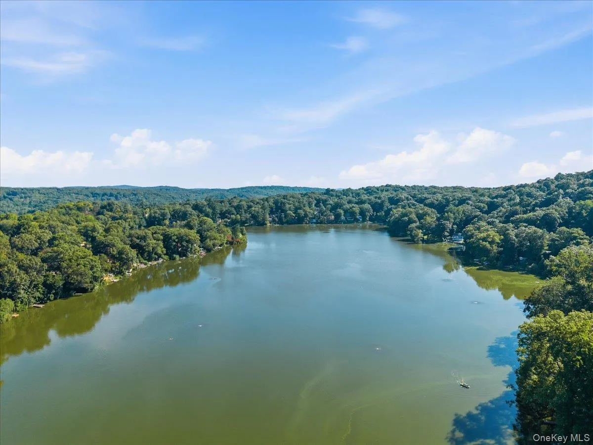 65 Lake Drive, Putnam Valley, NY, 2 Bedrooms Bedrooms, 5 Rooms Rooms,2 BathroomsBathrooms,Residential,For Rent,Lake,0,1033944 65 Lake Drive, Putnam Valley, NY, 2 Bedrooms Bedrooms, 5 Rooms Rooms,2 BathroomsBathrooms,Residential,For Rent,Lake,0,1033944