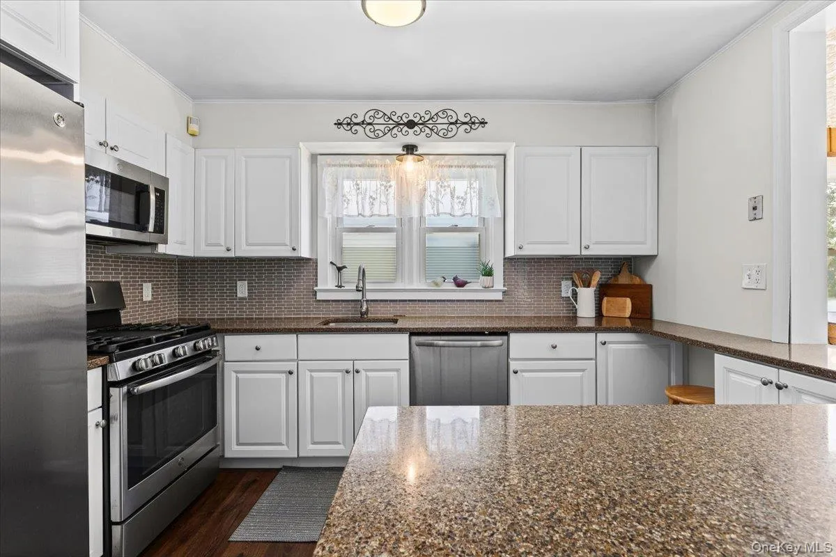 65 Lake Drive, Putnam Valley, NY, 2 Bedrooms Bedrooms, 5 Rooms Rooms,2 BathroomsBathrooms,Residential,For Rent,Lake,0,1033944 65 Lake Drive, Putnam Valley, NY, 2 Bedrooms Bedrooms, 5 Rooms Rooms,2 BathroomsBathrooms,Residential,For Rent,Lake,0,1033944