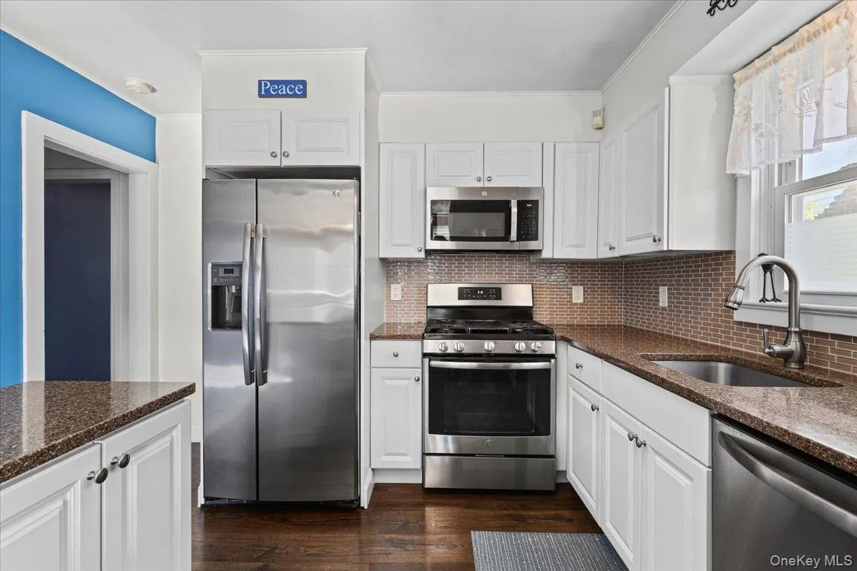 65 Lake Drive, Putnam Valley, NY, 2 Bedrooms Bedrooms, 5 Rooms Rooms,2 BathroomsBathrooms,Residential,For Rent,Lake,0,1033944 65 Lake Drive, Putnam Valley, NY, 2 Bedrooms Bedrooms, 5 Rooms Rooms,2 BathroomsBathrooms,Residential,For Rent,Lake,0,1033944
