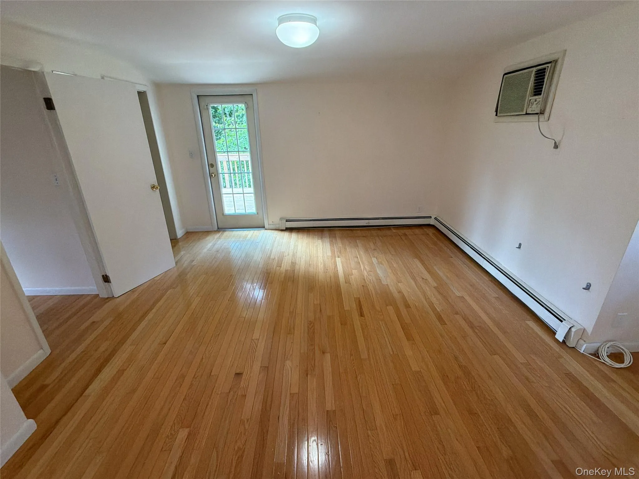 6A Raven Way, Mount Pleasant, NY, 2 Bedrooms Bedrooms, 5 Rooms Rooms,2 BathroomsBathrooms,Residential Lease,For Rent,Raven,0,1033947 6A Raven Way, Mount Pleasant, NY, 2 Bedrooms Bedrooms, 5 Rooms Rooms,2 BathroomsBathrooms,Residential Lease,For Rent,Raven,0,1033947