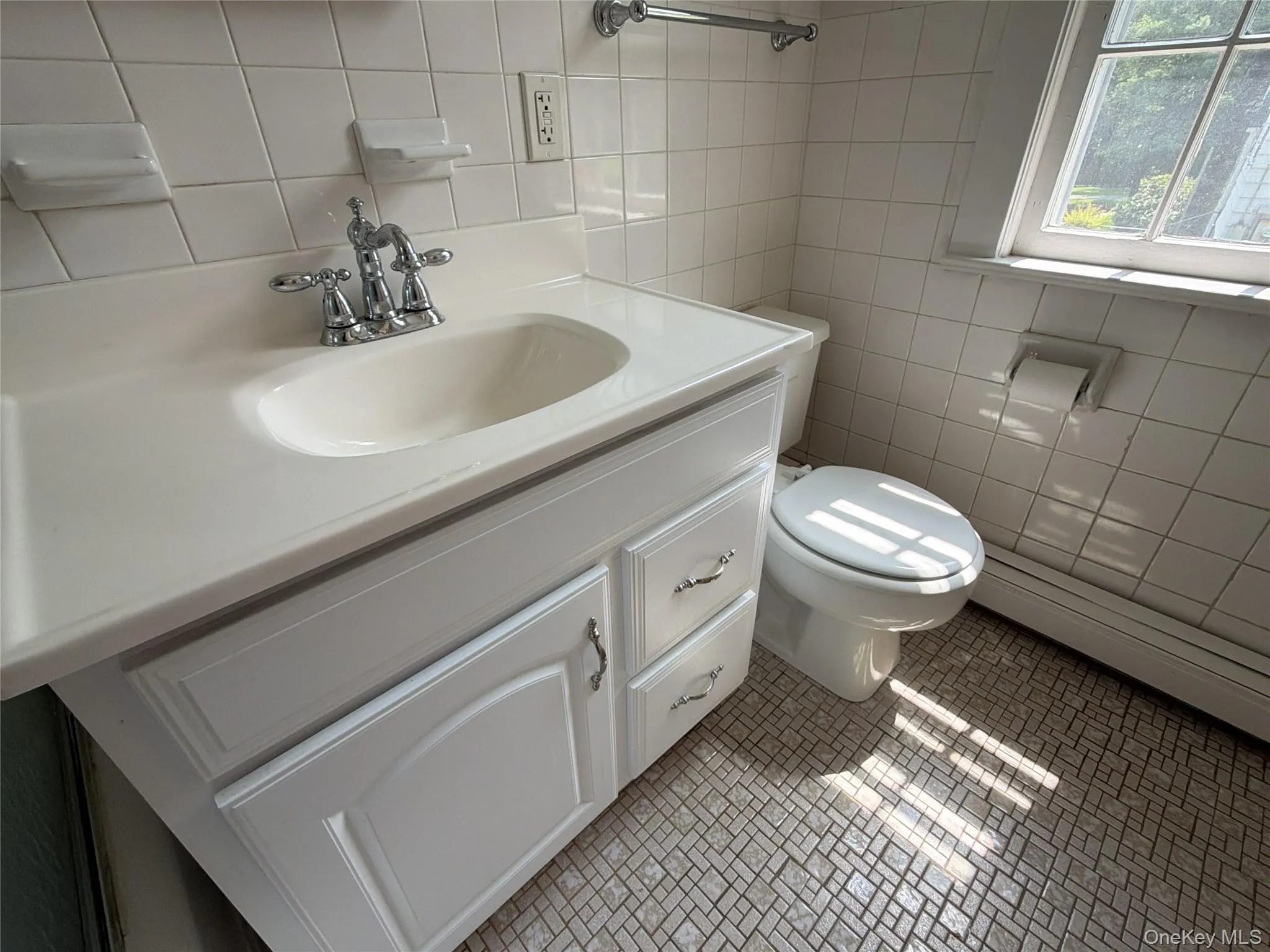 6A Raven Way, Mount Pleasant, NY, 2 Bedrooms Bedrooms, 5 Rooms Rooms,2 BathroomsBathrooms,Residential Lease,For Rent,Raven,0,1033947 6A Raven Way, Mount Pleasant, NY, 2 Bedrooms Bedrooms, 5 Rooms Rooms,2 BathroomsBathrooms,Residential Lease,For Rent,Raven,0,1033947