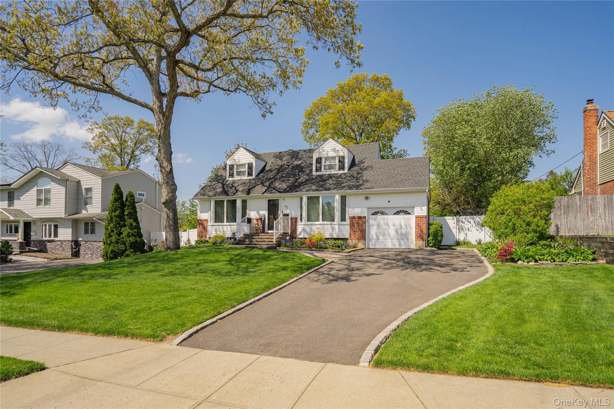 43 Genesee Drive, Smithtown, NY, 5 Bedrooms Bedrooms, 8 Rooms Rooms,2 BathroomsBathrooms,Residential,For Rent,Genesee,0,1033951 43 Genesee Drive, Smithtown, NY, 5 Bedrooms Bedrooms, 8 Rooms Rooms,2 BathroomsBathrooms,Residential,For Rent,Genesee,0,1033951