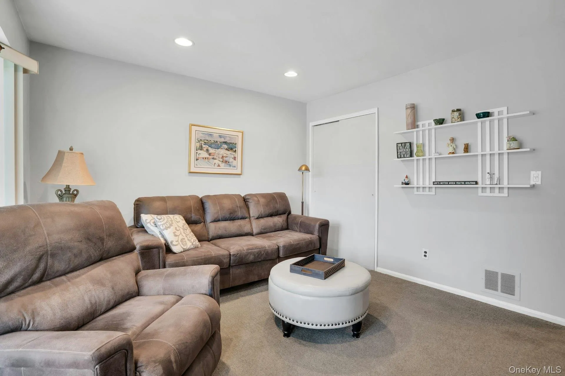 43 Genesee Drive, Smithtown, NY, 5 Bedrooms Bedrooms, 8 Rooms Rooms,2 BathroomsBathrooms,Residential,For Rent,Genesee,0,1033951 43 Genesee Drive, Smithtown, NY, 5 Bedrooms Bedrooms, 8 Rooms Rooms,2 BathroomsBathrooms,Residential,For Rent,Genesee,0,1033951