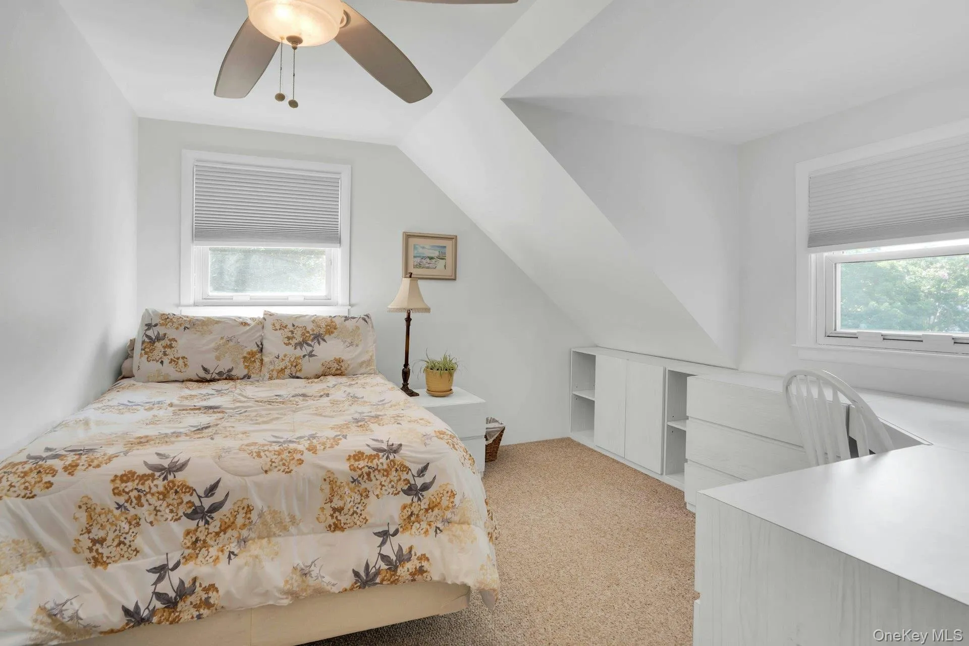 3rd bedroom on the 2nd floor with built-ins. 3rd bedroom on the 2nd floor with built-ins.