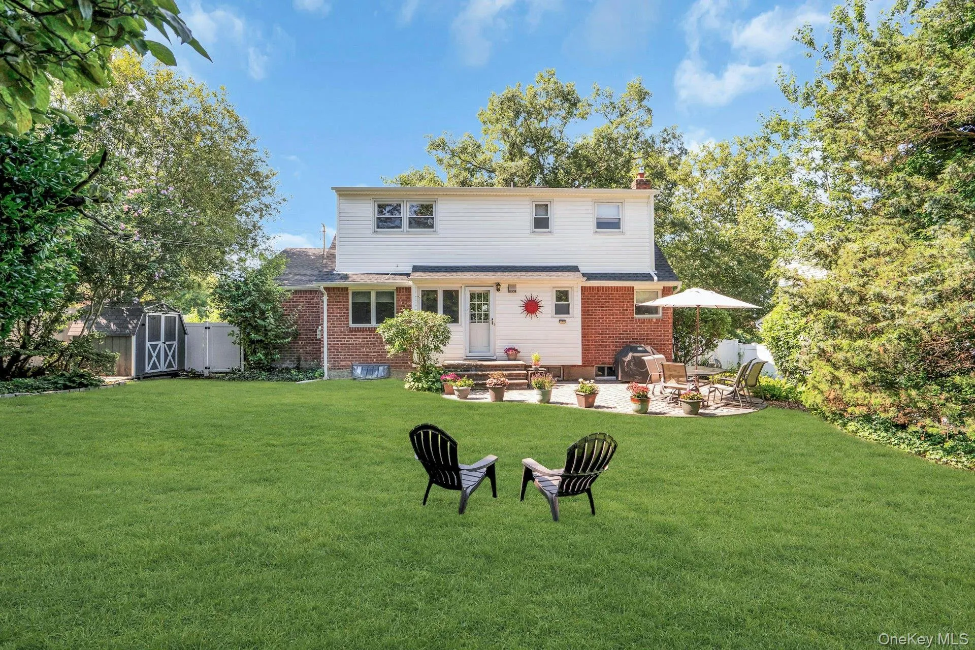 Great lawn space! Great lawn space!