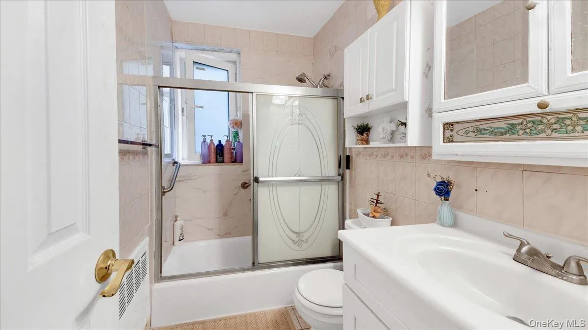 827 Fox Street, New York, NY, 3 Bedrooms Bedrooms, 6 Rooms Rooms,1 BathroomBathrooms,Residential,For Rent,Fox,0,1033952 827 Fox Street, New York, NY, 3 Bedrooms Bedrooms, 6 Rooms Rooms,1 BathroomBathrooms,Residential,For Rent,Fox,0,1033952
