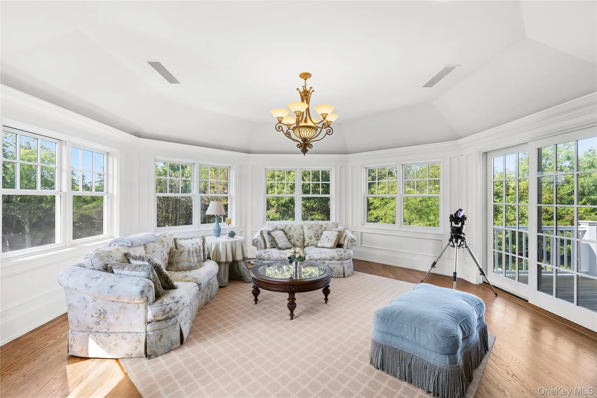19 Jagger Lane, Southampton, NY, 7 Bedrooms Bedrooms, 12 Rooms Rooms,8 BathroomsBathrooms,Residential,For Rent,Jagger,0,1033957 19 Jagger Lane, Southampton, NY, 7 Bedrooms Bedrooms, 12 Rooms Rooms,8 BathroomsBathrooms,Residential,For Rent,Jagger,0,1033957