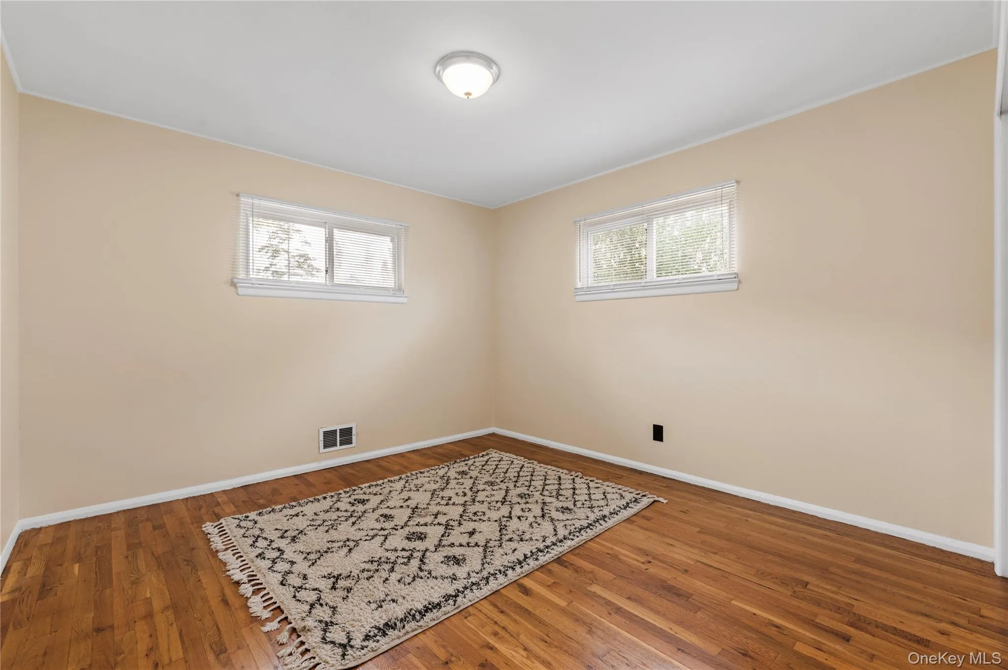 7 Kroll Street, Oyster Bay, NY, 3 Bedrooms Bedrooms, 8 Rooms Rooms,2 BathroomsBathrooms,Residential Lease,For Rent,Kroll,0,1033958 7 Kroll Street, Oyster Bay, NY, 3 Bedrooms Bedrooms, 8 Rooms Rooms,2 BathroomsBathrooms,Residential Lease,For Rent,Kroll,0,1033958