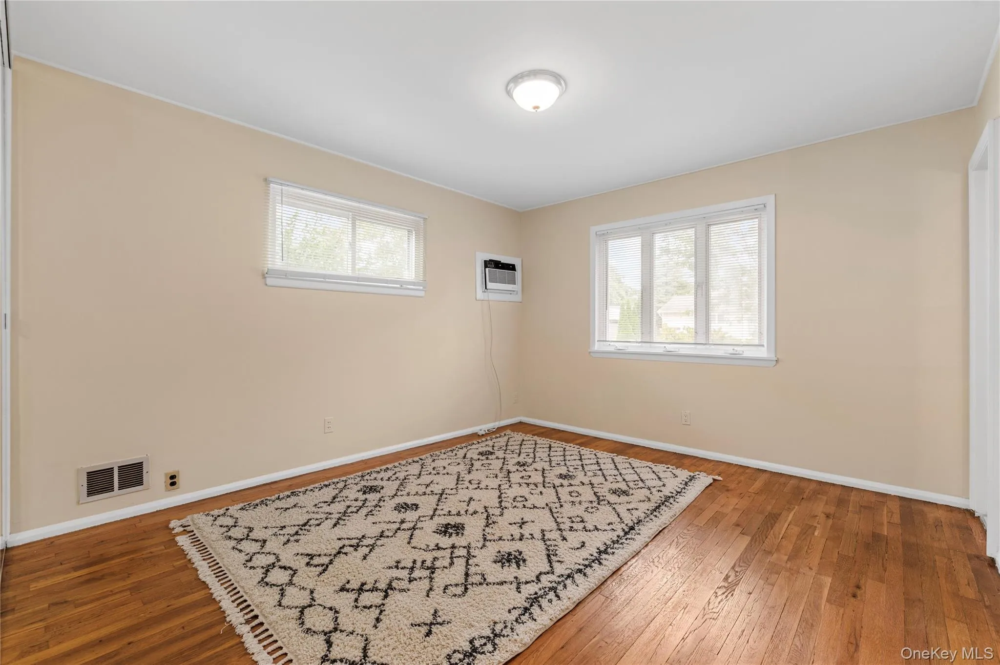 7 Kroll Street, Oyster Bay, NY, 3 Bedrooms Bedrooms, 8 Rooms Rooms,2 BathroomsBathrooms,Residential Lease,For Rent,Kroll,0,1033958 7 Kroll Street, Oyster Bay, NY, 3 Bedrooms Bedrooms, 8 Rooms Rooms,2 BathroomsBathrooms,Residential Lease,For Rent,Kroll,0,1033958