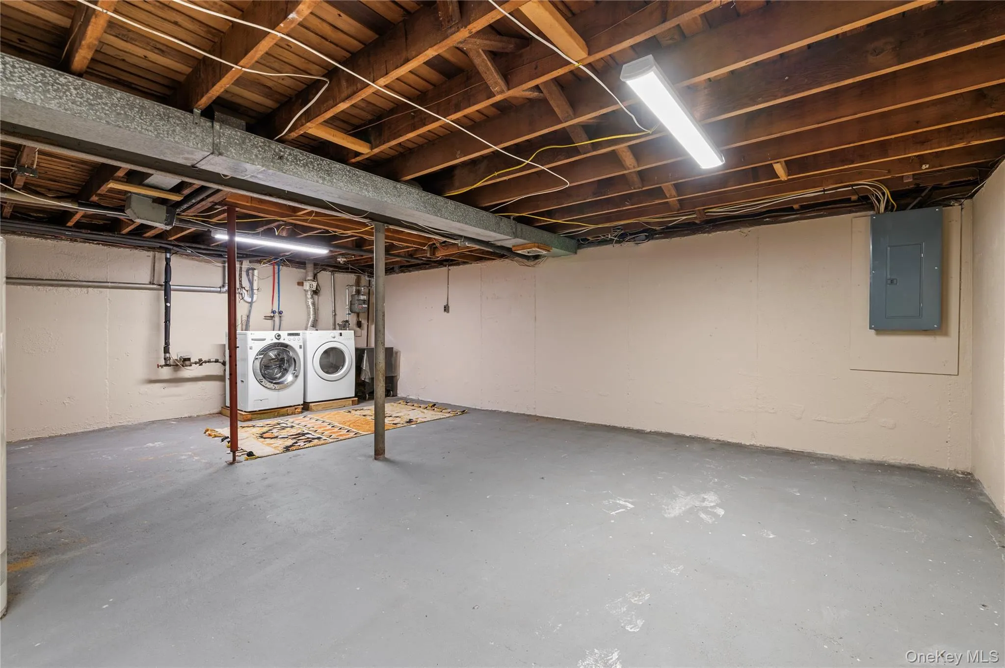 7 Kroll Street, Oyster Bay, NY, 3 Bedrooms Bedrooms, 8 Rooms Rooms,2 BathroomsBathrooms,Residential Lease,For Rent,Kroll,0,1033958 7 Kroll Street, Oyster Bay, NY, 3 Bedrooms Bedrooms, 8 Rooms Rooms,2 BathroomsBathrooms,Residential Lease,For Rent,Kroll,0,1033958