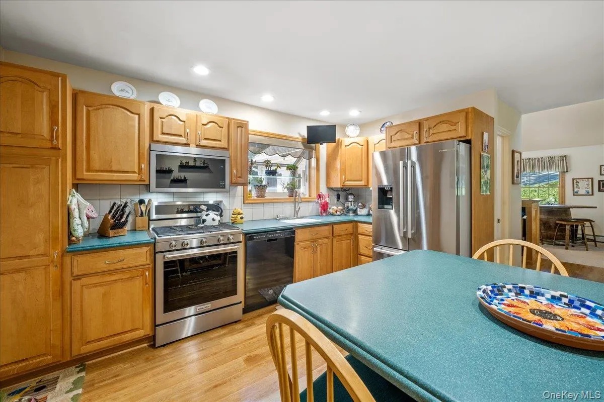 28 Winthrop Drive, Cortlandt, NY, 4 Bedrooms Bedrooms, 8 Rooms Rooms,1 BathroomBathrooms,Residential,For Rent,Winthrop,0,1033960 28 Winthrop Drive, Cortlandt, NY, 4 Bedrooms Bedrooms, 8 Rooms Rooms,1 BathroomBathrooms,Residential,For Rent,Winthrop,0,1033960