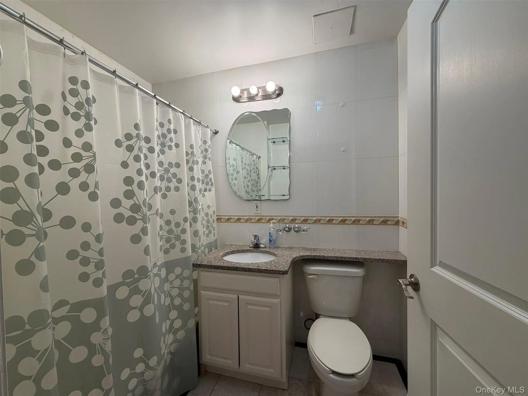 40-45 68th Street, New York, NY, 1 Bedroom Bedrooms, 4 Rooms Rooms,1 BathroomBathrooms,Residential,For Rent,68th,0,1033962 40-45 68th Street, New York, NY, 1 Bedroom Bedrooms, 4 Rooms Rooms,1 BathroomBathrooms,Residential,For Rent,68th,0,1033962