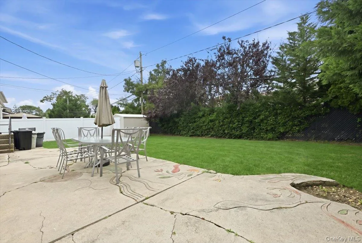 3345 Beltagh Avenue, Hempstead, NY, 4 Bedrooms Bedrooms, 8 Rooms Rooms,2 BathroomsBathrooms,Residential,For Rent,Beltagh,0,1033963 3345 Beltagh Avenue, Hempstead, NY, 4 Bedrooms Bedrooms, 8 Rooms Rooms,2 BathroomsBathrooms,Residential,For Rent,Beltagh,0,1033963