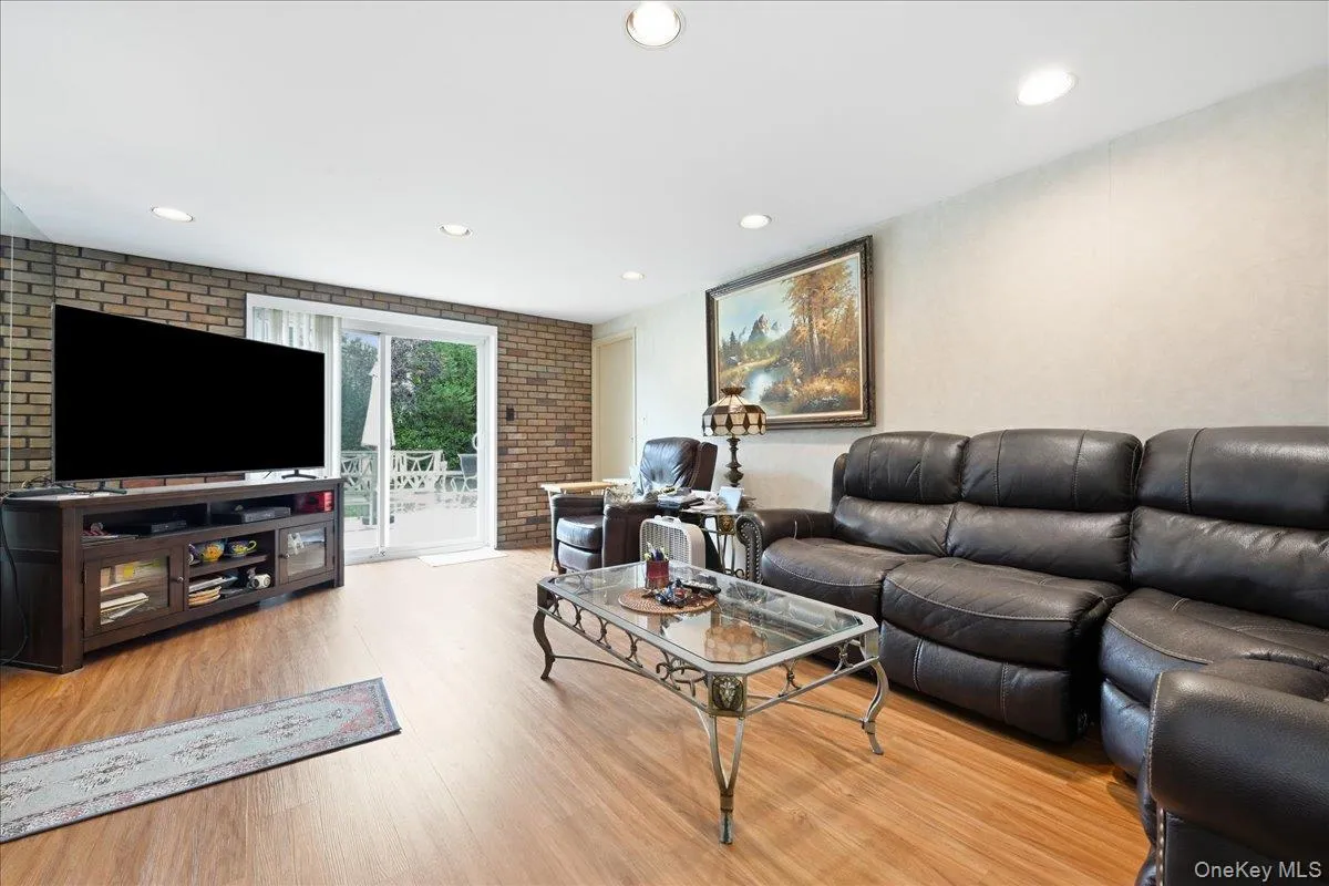 3345 Beltagh Avenue, Hempstead, NY, 4 Bedrooms Bedrooms, 8 Rooms Rooms,2 BathroomsBathrooms,Residential,For Rent,Beltagh,0,1033963 3345 Beltagh Avenue, Hempstead, NY, 4 Bedrooms Bedrooms, 8 Rooms Rooms,2 BathroomsBathrooms,Residential,For Rent,Beltagh,0,1033963