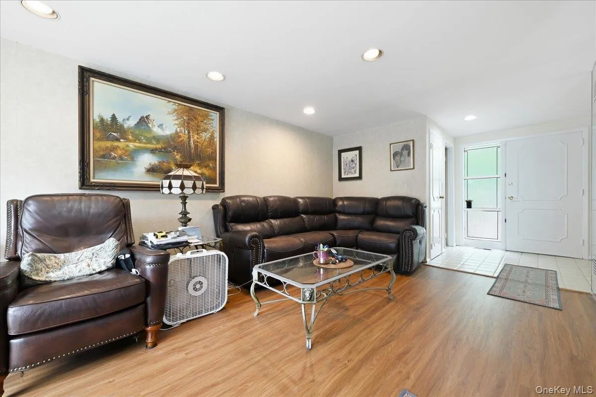 3345 Beltagh Avenue, Hempstead, NY, 4 Bedrooms Bedrooms, 8 Rooms Rooms,2 BathroomsBathrooms,Residential,For Rent,Beltagh,0,1033963 3345 Beltagh Avenue, Hempstead, NY, 4 Bedrooms Bedrooms, 8 Rooms Rooms,2 BathroomsBathrooms,Residential,For Rent,Beltagh,0,1033963