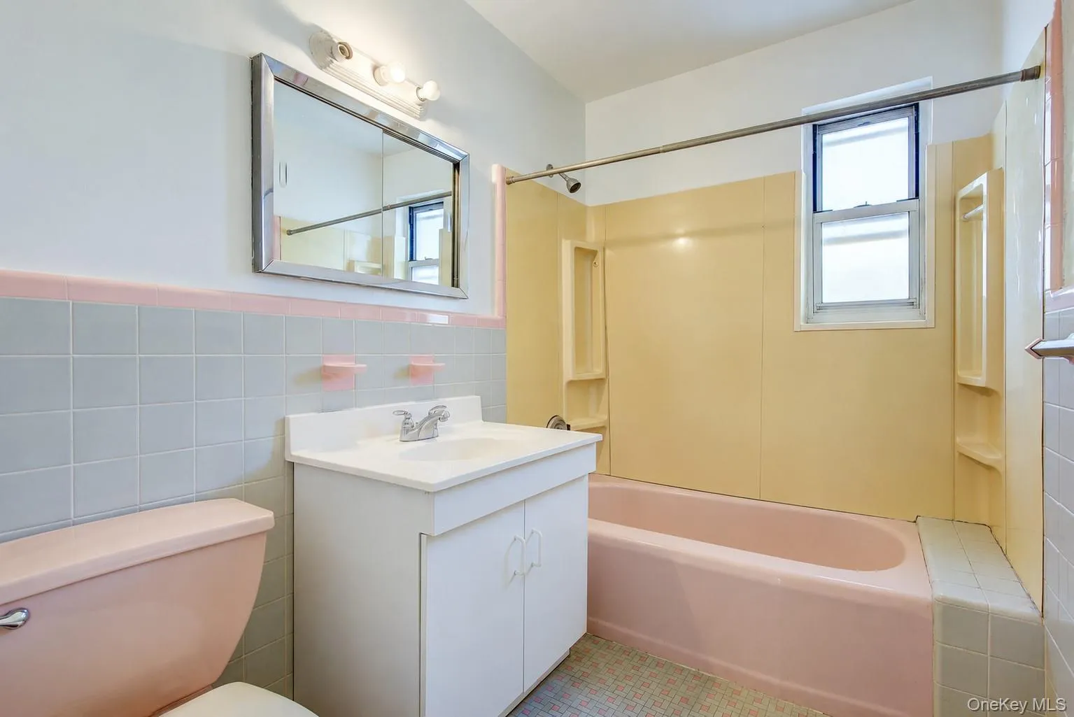 Full Bathroom Full Bathroom