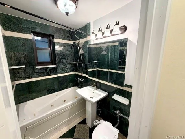 73-50 Bell Boulevard, New York, NY, 1 Bedroom Bedrooms, 3 Rooms Rooms,1 BathroomBathrooms,Residential Lease,For Rent,Bell,0,1033973 73-50 Bell Boulevard, New York, NY, 1 Bedroom Bedrooms, 3 Rooms Rooms,1 BathroomBathrooms,Residential Lease,For Rent,Bell,0,1033973