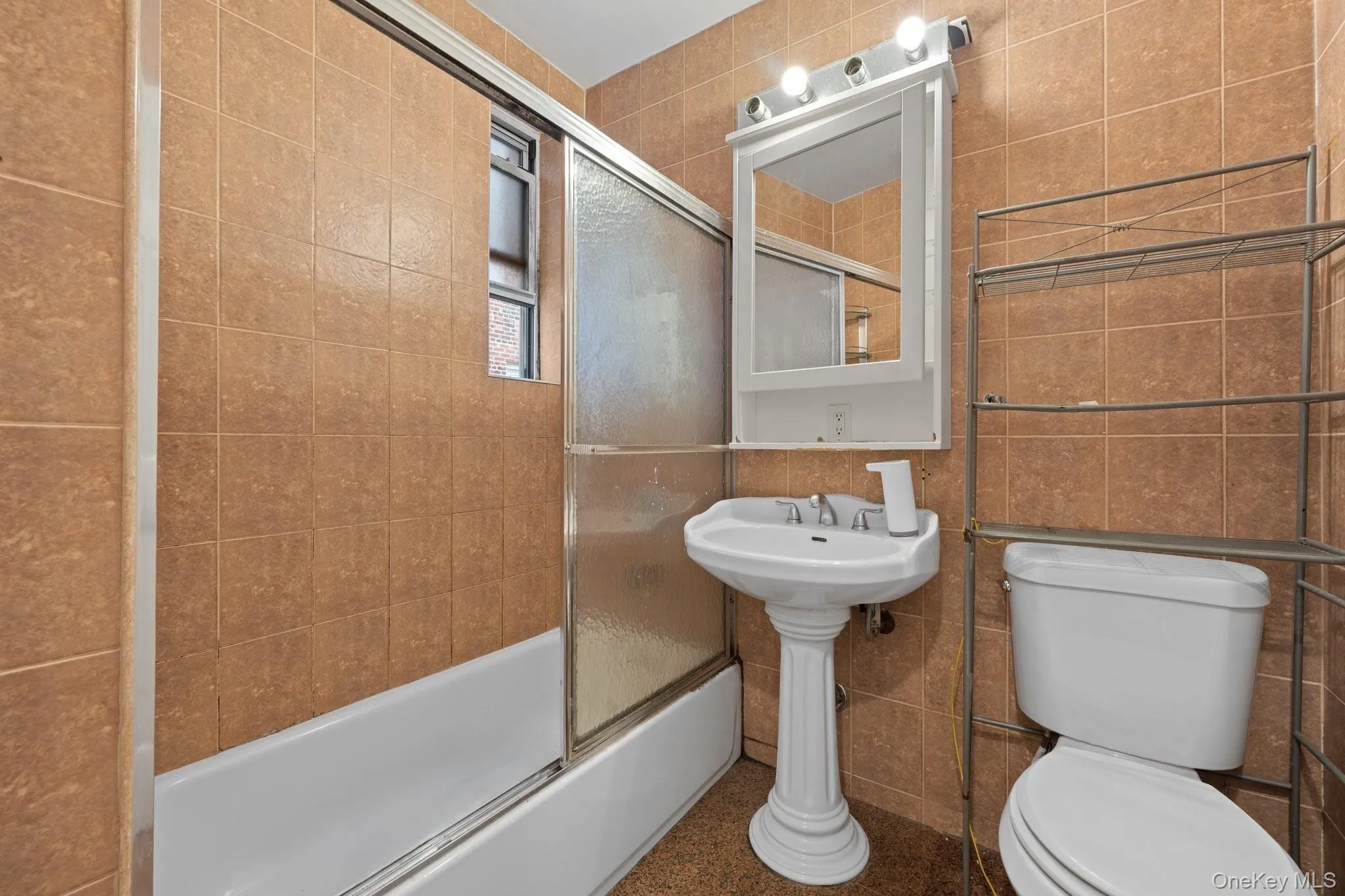 114-06 Queens Blvd, New York, NY, 2 Bedrooms Bedrooms, 4 Rooms Rooms,1 BathroomBathrooms,Residential,For Rent,Queens Blvd,0,1033976 114-06 Queens Blvd, New York, NY, 2 Bedrooms Bedrooms, 4 Rooms Rooms,1 BathroomBathrooms,Residential,For Rent,Queens Blvd,0,1033976