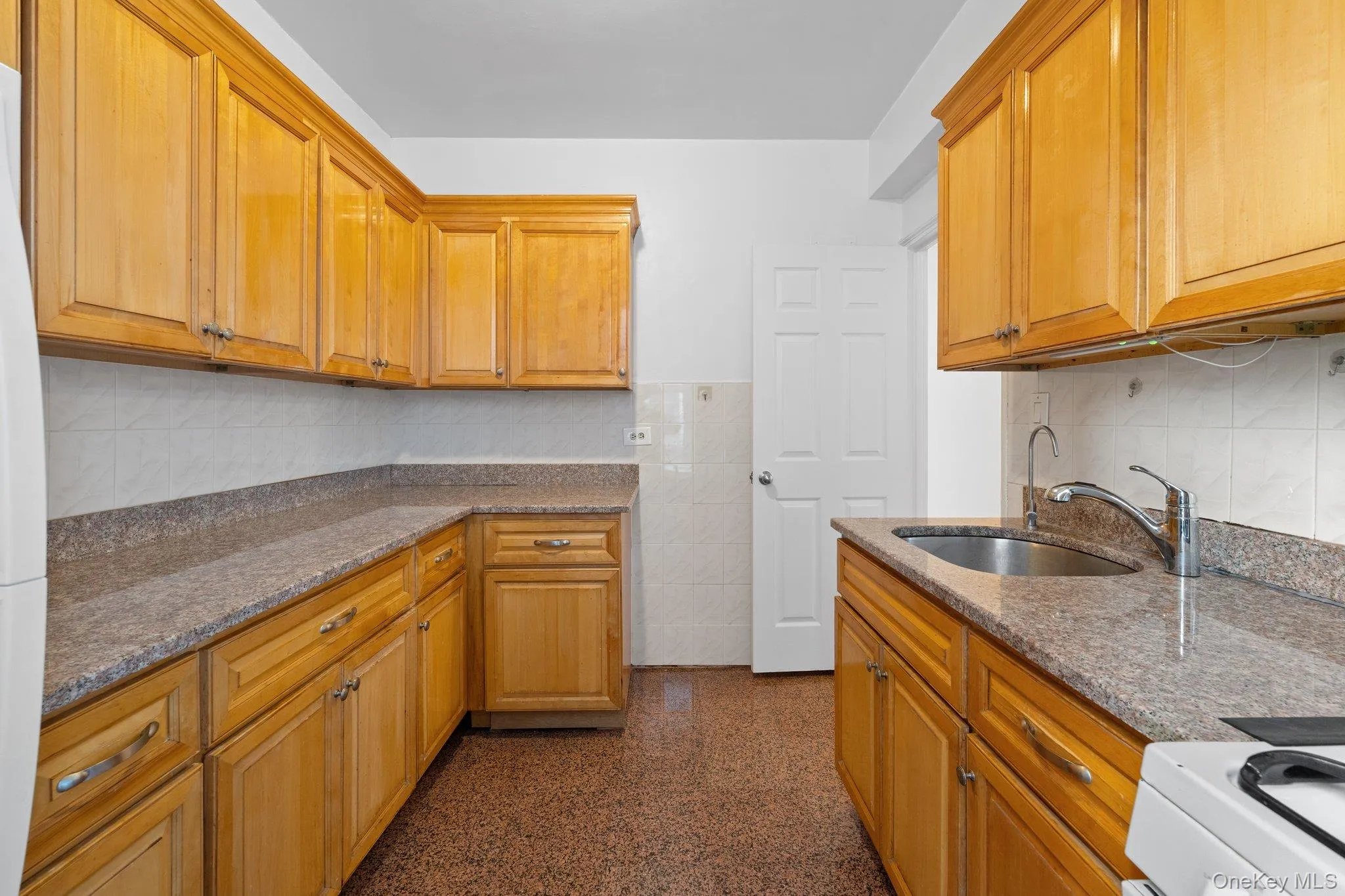 114-06 Queens Blvd, New York, NY, 2 Bedrooms Bedrooms, 4 Rooms Rooms,1 BathroomBathrooms,Residential,For Rent,Queens Blvd,0,1033976 114-06 Queens Blvd, New York, NY, 2 Bedrooms Bedrooms, 4 Rooms Rooms,1 BathroomBathrooms,Residential,For Rent,Queens Blvd,0,1033976