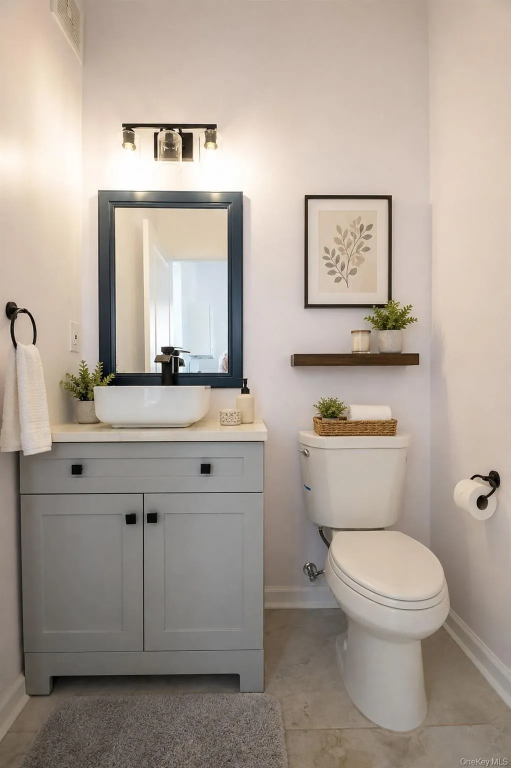 Lavatory virtually enhanced Lavatory virtually enhanced