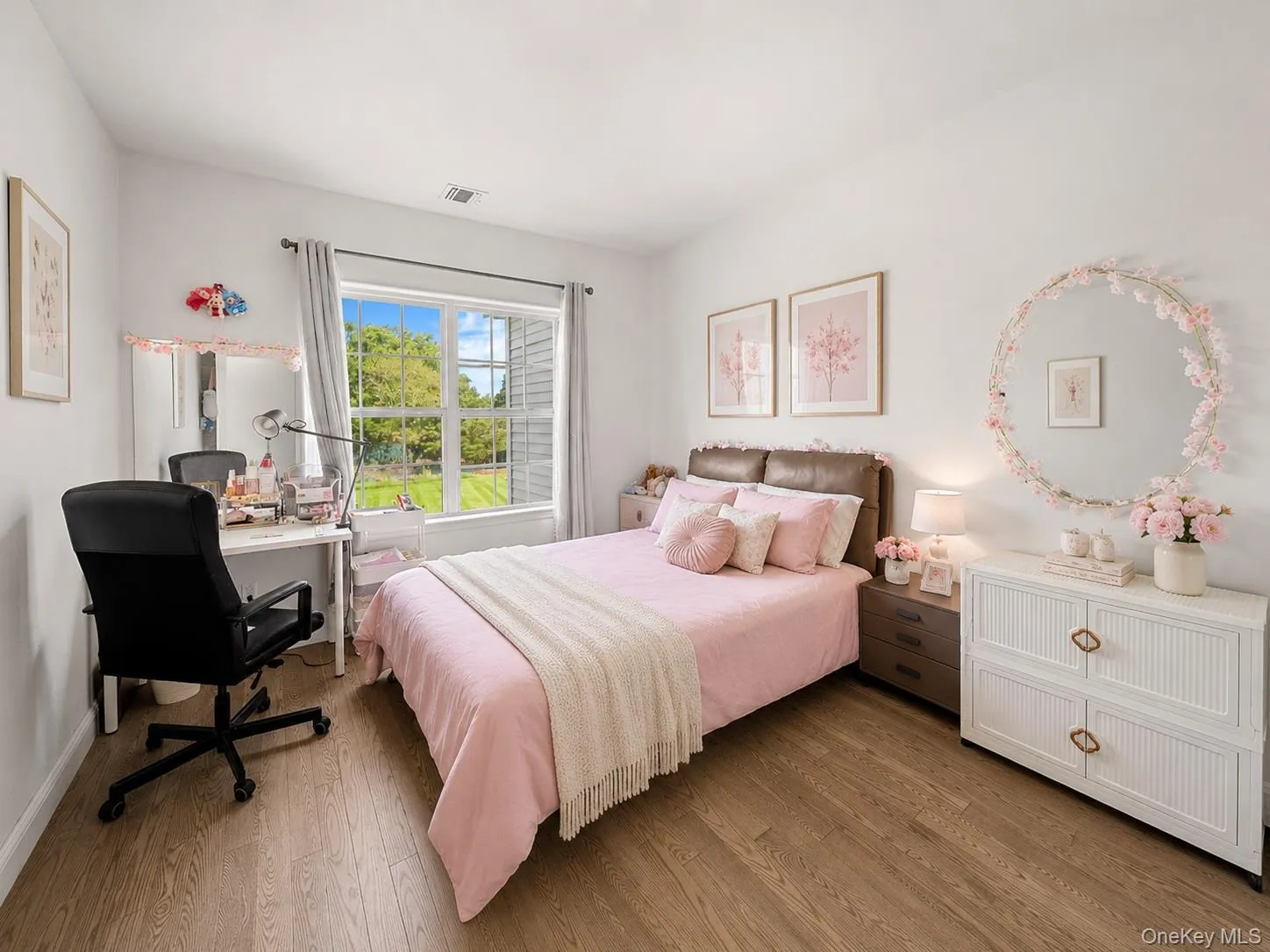 29 Hamlet Woods Drive, Smithtown, NY, 5 Bedrooms Bedrooms, 12 Rooms Rooms,4 BathroomsBathrooms,Residential,For Rent,Hamlet Woods,0,1033980 29 Hamlet Woods Drive, Smithtown, NY, 5 Bedrooms Bedrooms, 12 Rooms Rooms,4 BathroomsBathrooms,Residential,For Rent,Hamlet Woods,0,1033980