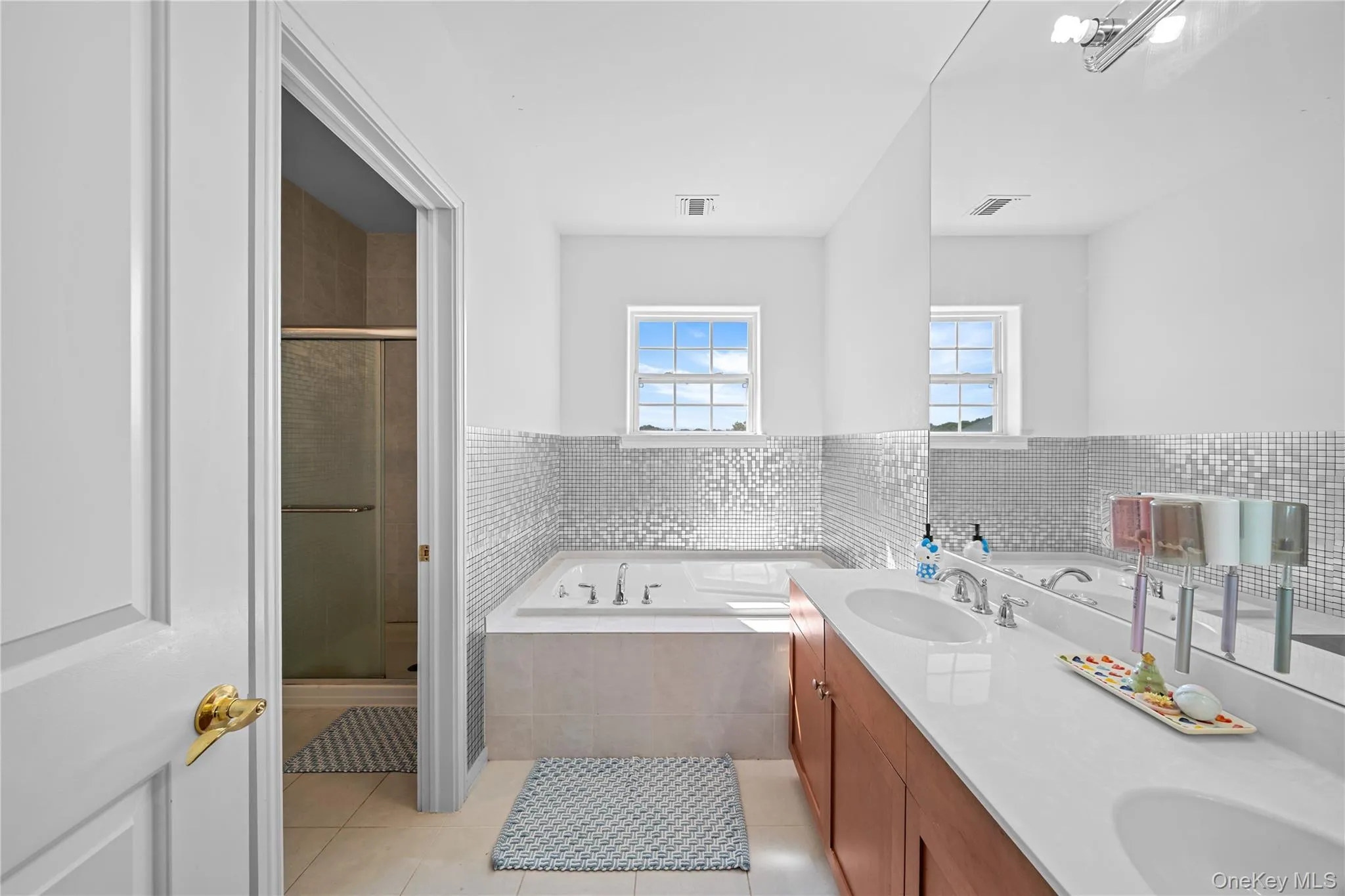 29 Hamlet Woods Drive, Smithtown, NY, 5 Bedrooms Bedrooms, 12 Rooms Rooms,4 BathroomsBathrooms,Residential,For Rent,Hamlet Woods,0,1033980 29 Hamlet Woods Drive, Smithtown, NY, 5 Bedrooms Bedrooms, 12 Rooms Rooms,4 BathroomsBathrooms,Residential,For Rent,Hamlet Woods,0,1033980