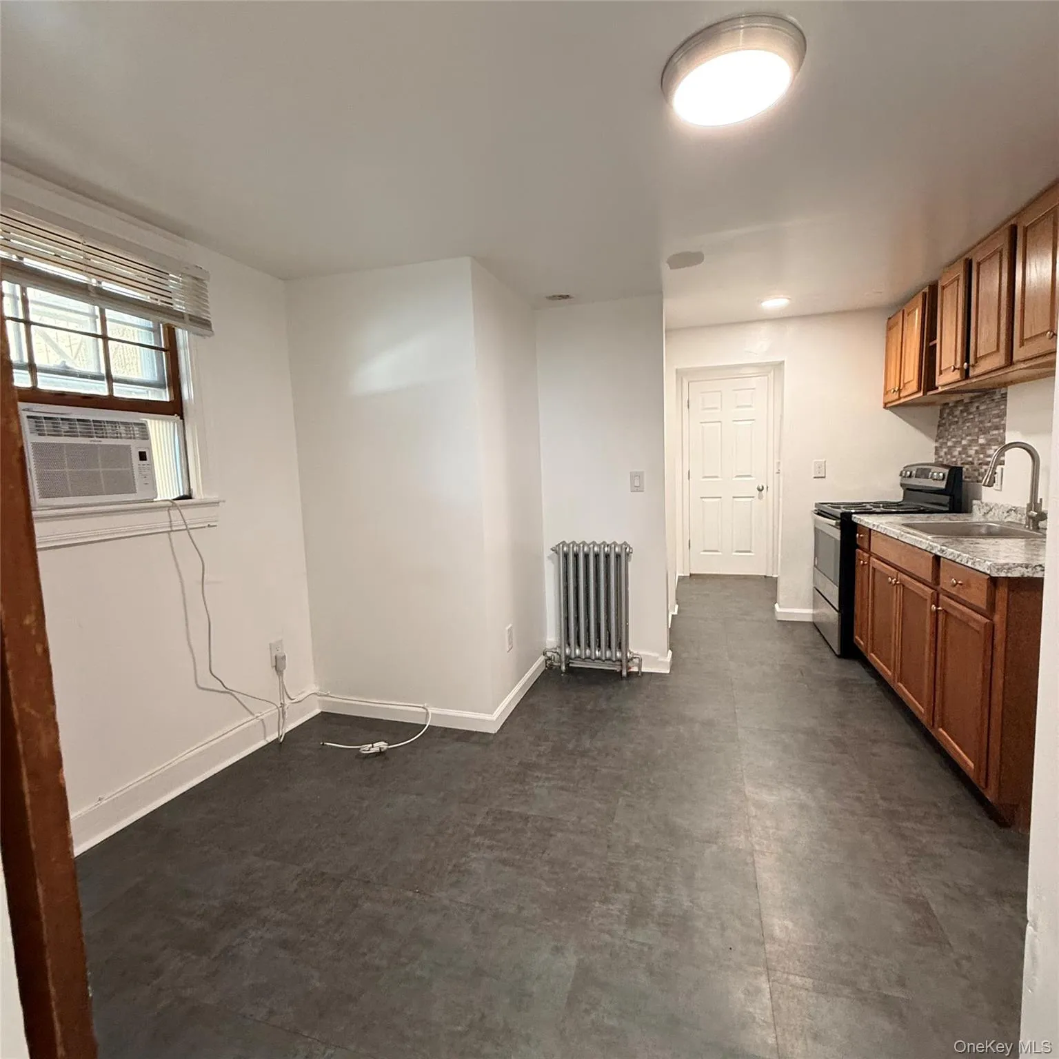 155 Main Street, Goshen, NY, 1 Bedroom Bedrooms, 2 Rooms Rooms,1 BathroomBathrooms,Residential Lease,For Rent,Main,0,1033981 155 Main Street, Goshen, NY, 1 Bedroom Bedrooms, 2 Rooms Rooms,1 BathroomBathrooms,Residential Lease,For Rent,Main,0,1033981
