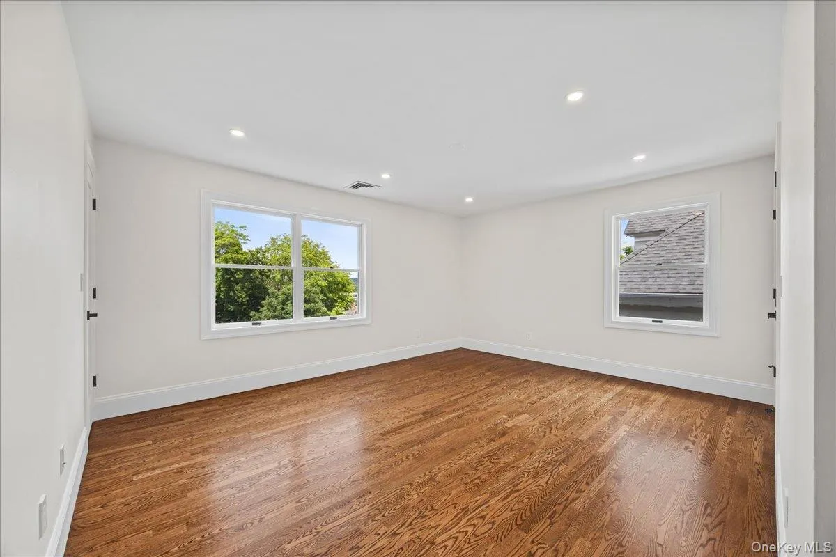 7 Wyanoke Street, White Plains, NY, 4 Bedrooms Bedrooms, 10 Rooms Rooms,3 BathroomsBathrooms,Residential,For Rent,Wyanoke,0,1033982 7 Wyanoke Street, White Plains, NY, 4 Bedrooms Bedrooms, 10 Rooms Rooms,3 BathroomsBathrooms,Residential,For Rent,Wyanoke,0,1033982