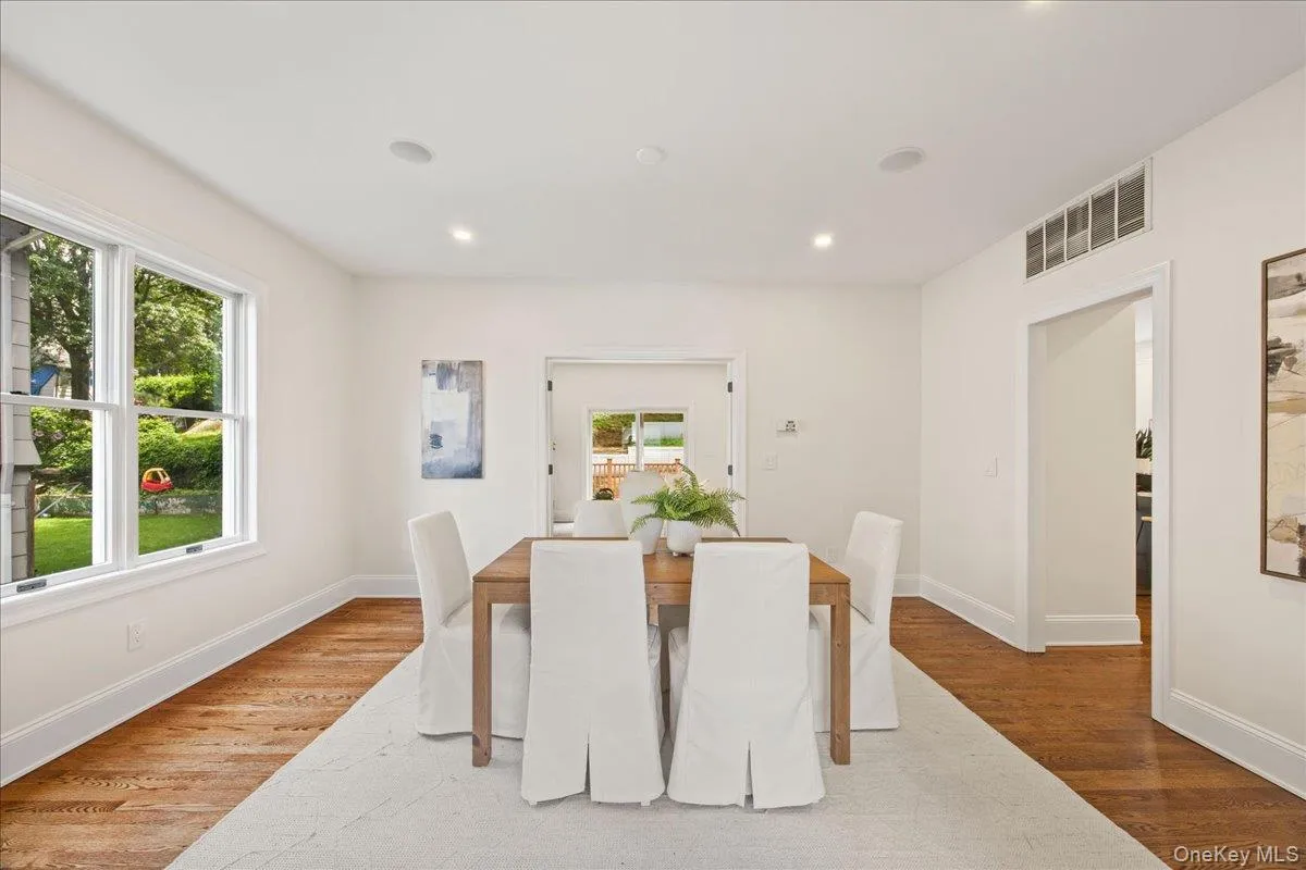7 Wyanoke Street, White Plains, NY, 4 Bedrooms Bedrooms, 10 Rooms Rooms,3 BathroomsBathrooms,Residential,For Rent,Wyanoke,0,1033982 7 Wyanoke Street, White Plains, NY, 4 Bedrooms Bedrooms, 10 Rooms Rooms,3 BathroomsBathrooms,Residential,For Rent,Wyanoke,0,1033982