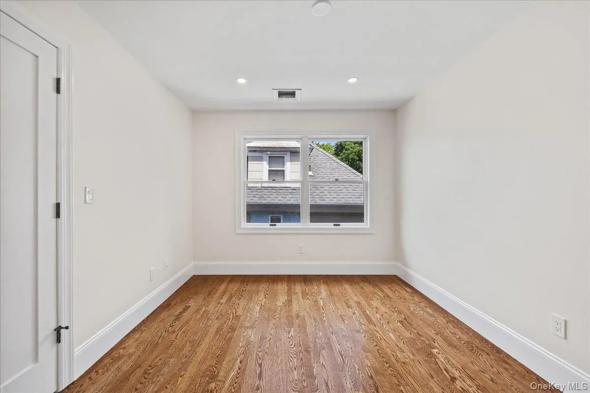 7 Wyanoke Street, White Plains, NY, 4 Bedrooms Bedrooms, 10 Rooms Rooms,3 BathroomsBathrooms,Residential,For Rent,Wyanoke,0,1033982 7 Wyanoke Street, White Plains, NY, 4 Bedrooms Bedrooms, 10 Rooms Rooms,3 BathroomsBathrooms,Residential,For Rent,Wyanoke,0,1033982