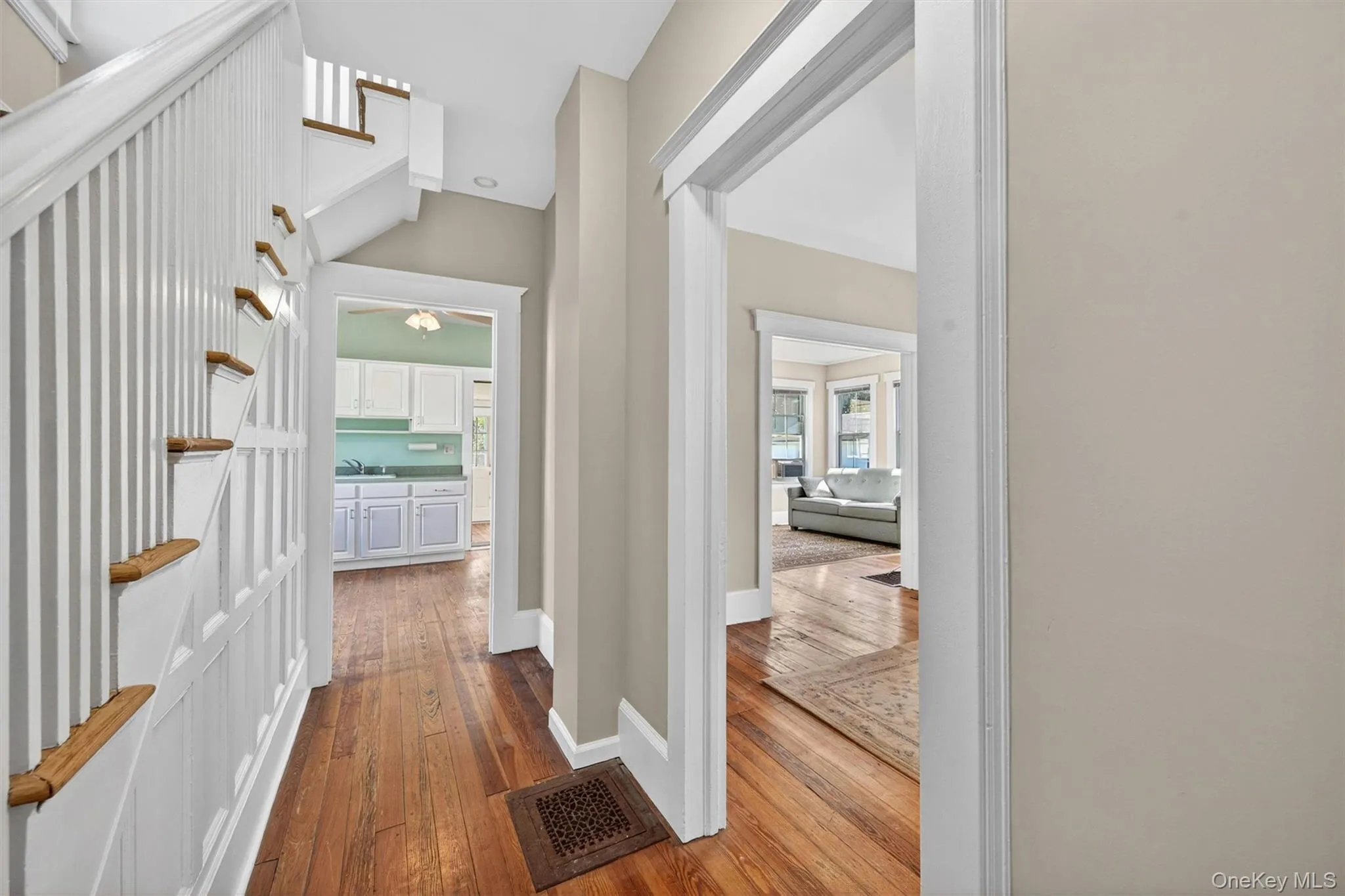 41 Roosevelt Avenue, Middletown, NY, 3 Bedrooms Bedrooms, 6 Rooms Rooms,1 BathroomBathrooms,Residential,For Rent,Roosevelt,0,1033985 41 Roosevelt Avenue, Middletown, NY, 3 Bedrooms Bedrooms, 6 Rooms Rooms,1 BathroomBathrooms,Residential,For Rent,Roosevelt,0,1033985