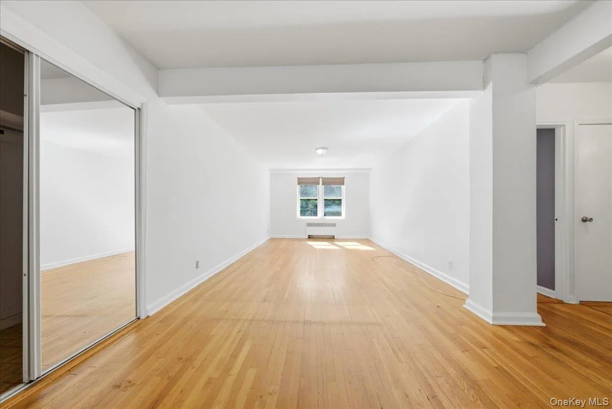 2080 Barnes Avenue, New York, NY, 1 Bedroom Bedrooms, 4 Rooms Rooms,1 BathroomBathrooms,Residential,For Rent,Barnes,0,1033989 2080 Barnes Avenue, New York, NY, 1 Bedroom Bedrooms, 4 Rooms Rooms,1 BathroomBathrooms,Residential,For Rent,Barnes,0,1033989