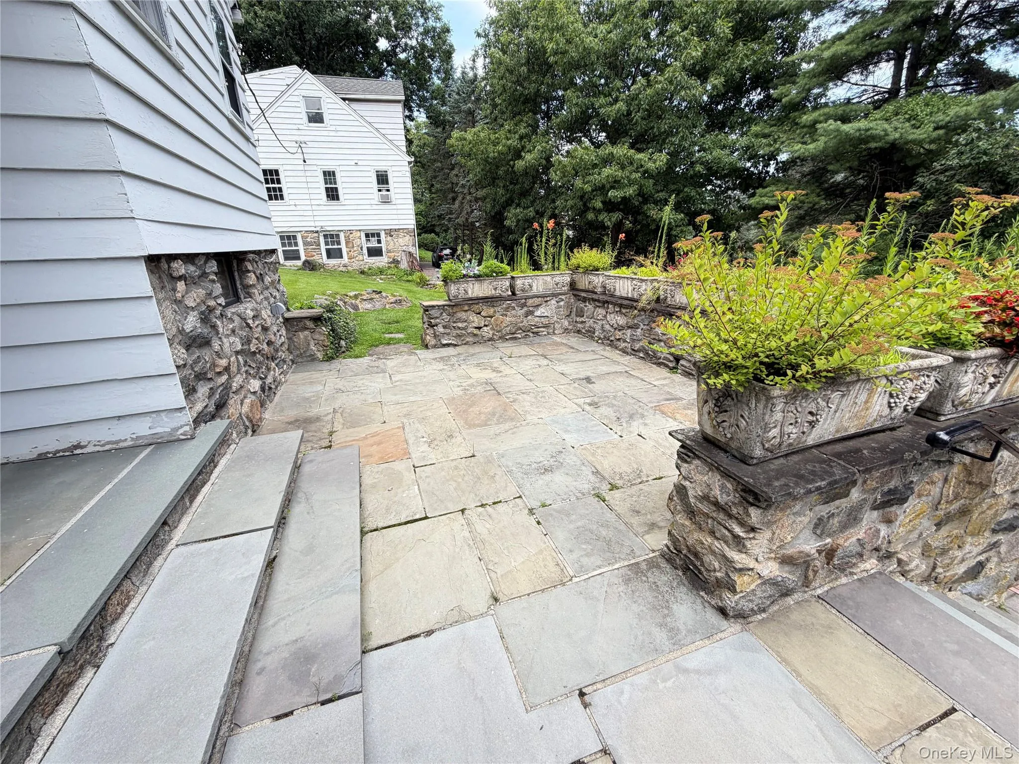 6 Raven Way, Mount Pleasant, NY, 4 Bedrooms Bedrooms, 9 Rooms Rooms,4 BathroomsBathrooms,Residential Lease,For Rent,Raven,0,1033990 6 Raven Way, Mount Pleasant, NY, 4 Bedrooms Bedrooms, 9 Rooms Rooms,4 BathroomsBathrooms,Residential Lease,For Rent,Raven,0,1033990