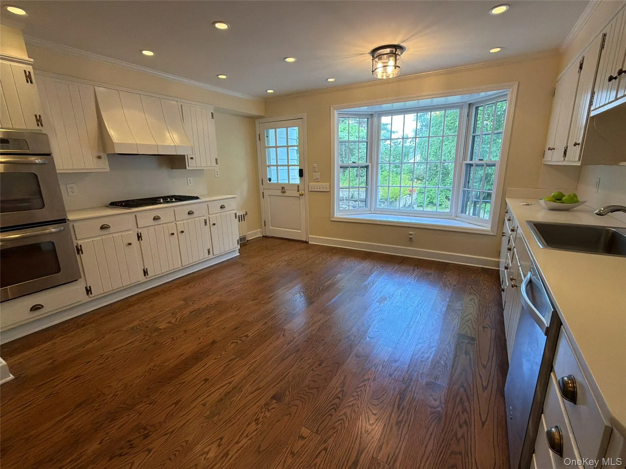 6 Raven Way, Mount Pleasant, NY, 4 Bedrooms Bedrooms, 9 Rooms Rooms,4 BathroomsBathrooms,Residential Lease,For Rent,Raven,0,1033990 6 Raven Way, Mount Pleasant, NY, 4 Bedrooms Bedrooms, 9 Rooms Rooms,4 BathroomsBathrooms,Residential Lease,For Rent,Raven,0,1033990