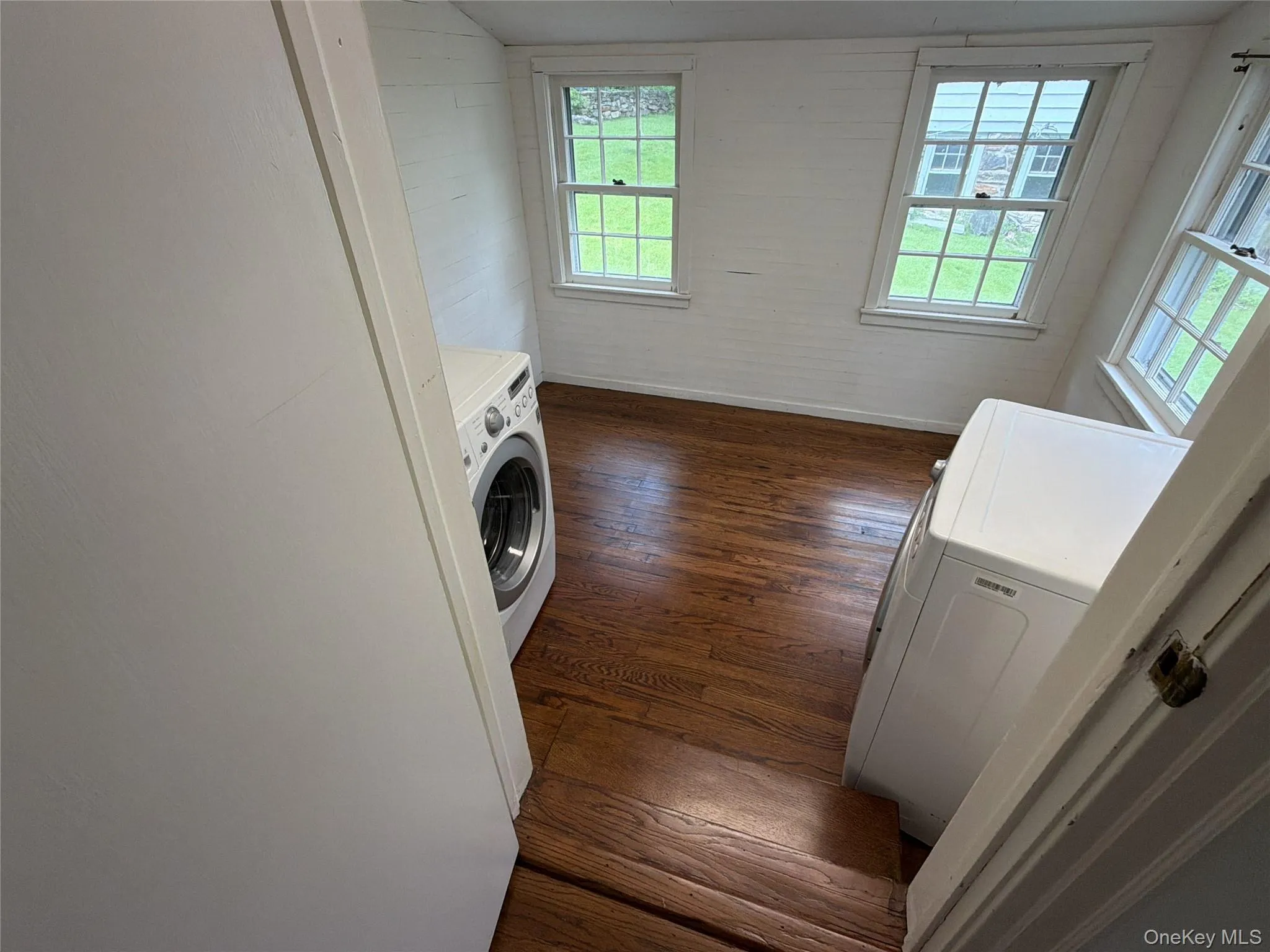 6 Raven Way, Mount Pleasant, NY, 4 Bedrooms Bedrooms, 9 Rooms Rooms,4 BathroomsBathrooms,Residential Lease,For Rent,Raven,0,1033990 6 Raven Way, Mount Pleasant, NY, 4 Bedrooms Bedrooms, 9 Rooms Rooms,4 BathroomsBathrooms,Residential Lease,For Rent,Raven,0,1033990