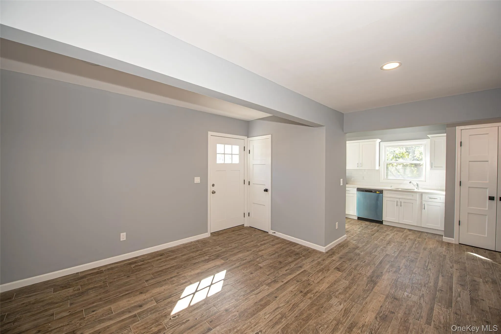76 Amity Street, Brookhaven, NY, 3 Bedrooms Bedrooms, 5 Rooms Rooms,1 BathroomBathrooms,Residential Lease,For Rent,Amity,0,1033994 76 Amity Street, Brookhaven, NY, 3 Bedrooms Bedrooms, 5 Rooms Rooms,1 BathroomBathrooms,Residential Lease,For Rent,Amity,0,1033994