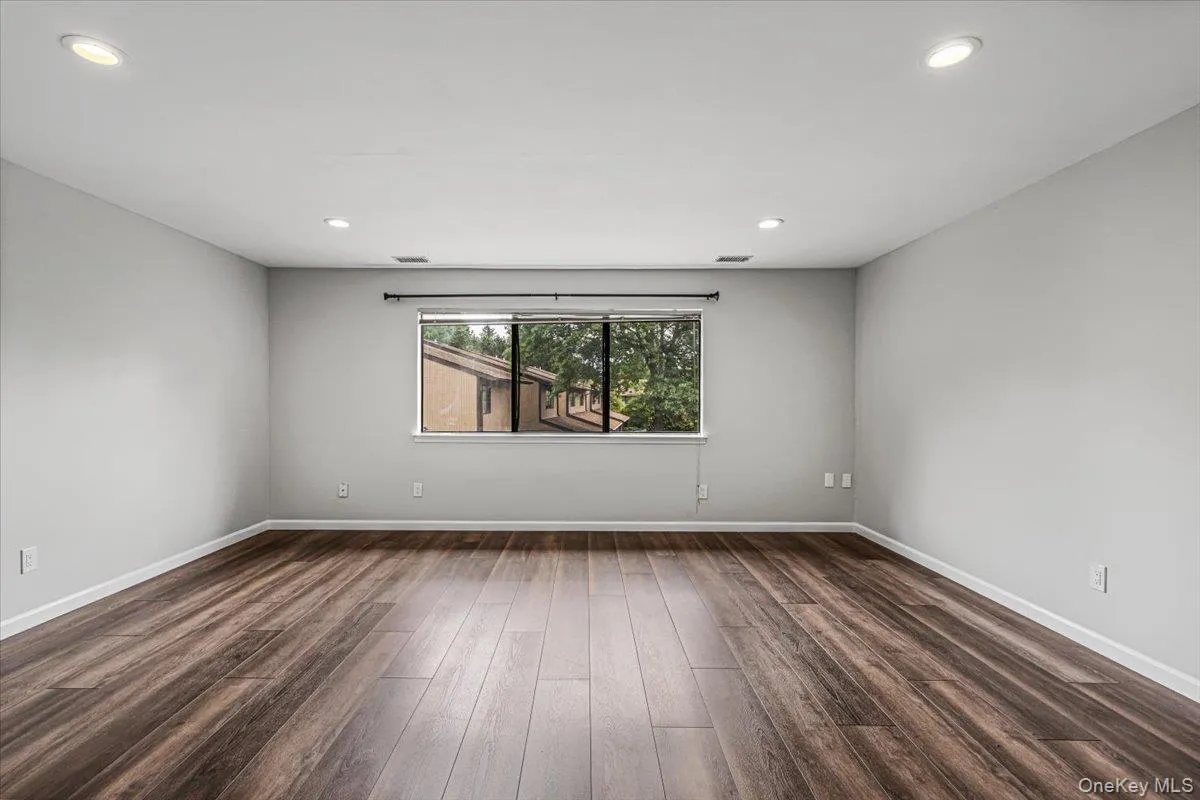48 Wimbledon Drive, North Hempstead, NY, 3 Bedrooms Bedrooms, 7 Rooms Rooms,2 BathroomsBathrooms,Residential,For Rent,Wimbledon,0,1033995 48 Wimbledon Drive, North Hempstead, NY, 3 Bedrooms Bedrooms, 7 Rooms Rooms,2 BathroomsBathrooms,Residential,For Rent,Wimbledon,0,1033995