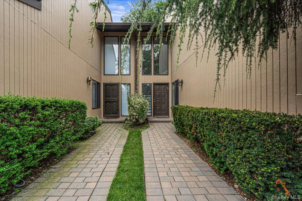 48 Wimbledon Drive, North Hempstead, NY, 3 Bedrooms Bedrooms, 7 Rooms Rooms,2 BathroomsBathrooms,Residential,For Rent,Wimbledon,0,1033995 48 Wimbledon Drive, North Hempstead, NY, 3 Bedrooms Bedrooms, 7 Rooms Rooms,2 BathroomsBathrooms,Residential,For Rent,Wimbledon,0,1033995