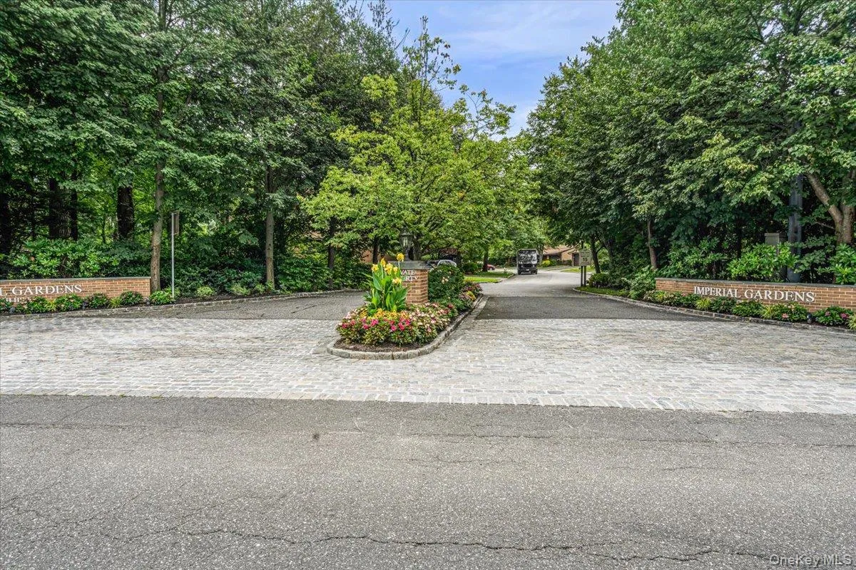 48 Wimbledon Drive, North Hempstead, NY, 3 Bedrooms Bedrooms, 7 Rooms Rooms,2 BathroomsBathrooms,Residential,For Rent,Wimbledon,0,1033995 48 Wimbledon Drive, North Hempstead, NY, 3 Bedrooms Bedrooms, 7 Rooms Rooms,2 BathroomsBathrooms,Residential,For Rent,Wimbledon,0,1033995