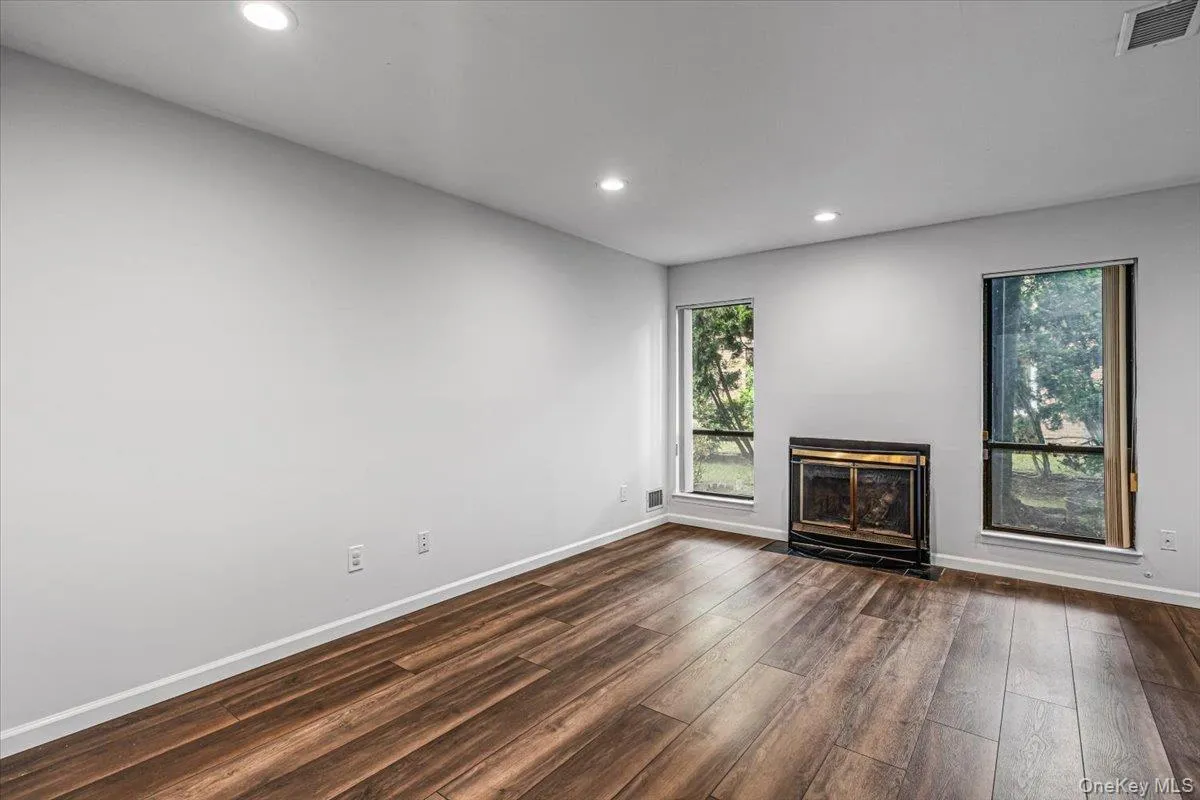48 Wimbledon Drive, North Hempstead, NY, 3 Bedrooms Bedrooms, 7 Rooms Rooms,2 BathroomsBathrooms,Residential,For Rent,Wimbledon,0,1033995 48 Wimbledon Drive, North Hempstead, NY, 3 Bedrooms Bedrooms, 7 Rooms Rooms,2 BathroomsBathrooms,Residential,For Rent,Wimbledon,0,1033995