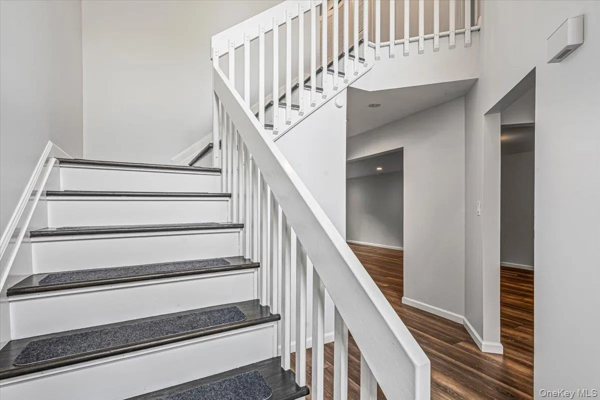48 Wimbledon Drive, North Hempstead, NY, 3 Bedrooms Bedrooms, 7 Rooms Rooms,2 BathroomsBathrooms,Residential,For Rent,Wimbledon,0,1033995 48 Wimbledon Drive, North Hempstead, NY, 3 Bedrooms Bedrooms, 7 Rooms Rooms,2 BathroomsBathrooms,Residential,For Rent,Wimbledon,0,1033995
