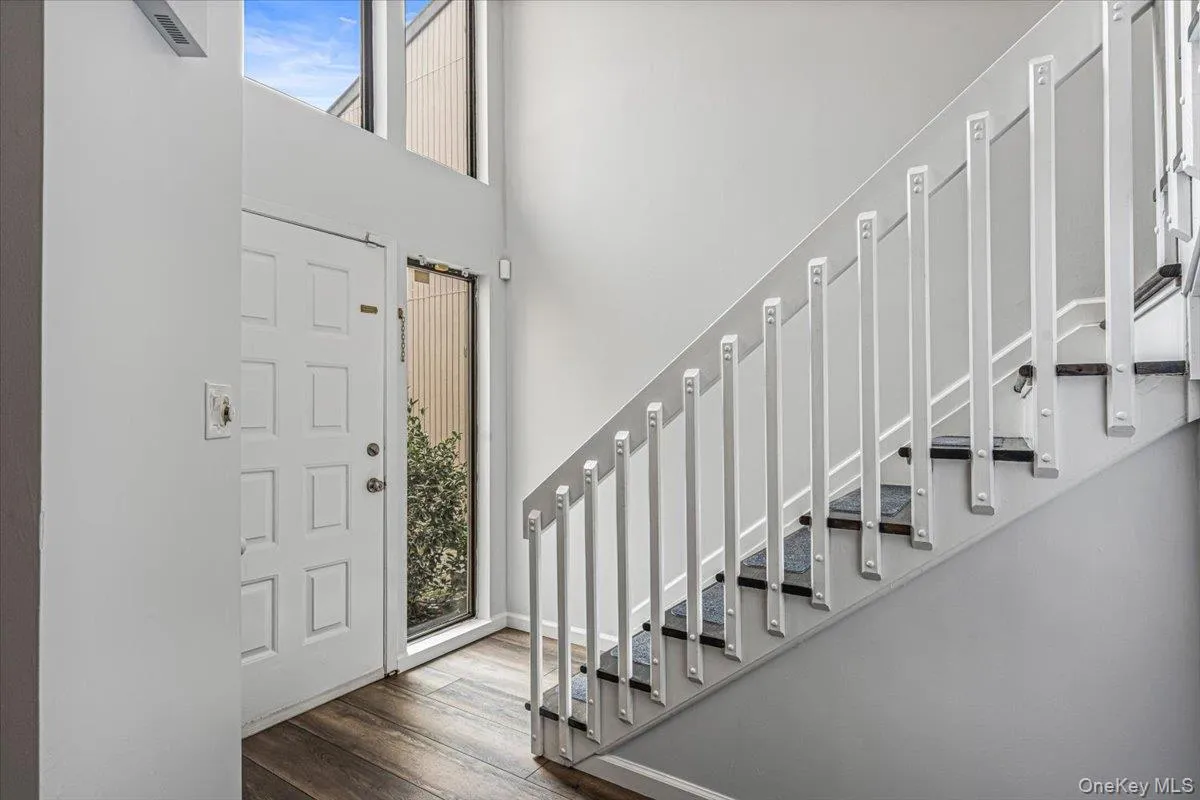 48 Wimbledon Drive, North Hempstead, NY, 3 Bedrooms Bedrooms, 7 Rooms Rooms,2 BathroomsBathrooms,Residential,For Rent,Wimbledon,0,1033995 48 Wimbledon Drive, North Hempstead, NY, 3 Bedrooms Bedrooms, 7 Rooms Rooms,2 BathroomsBathrooms,Residential,For Rent,Wimbledon,0,1033995