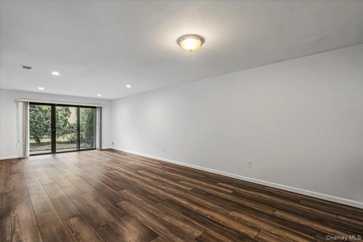48 Wimbledon Drive, North Hempstead, NY, 3 Bedrooms Bedrooms, 7 Rooms Rooms,2 BathroomsBathrooms,Residential,For Rent,Wimbledon,0,1033995 48 Wimbledon Drive, North Hempstead, NY, 3 Bedrooms Bedrooms, 7 Rooms Rooms,2 BathroomsBathrooms,Residential,For Rent,Wimbledon,0,1033995