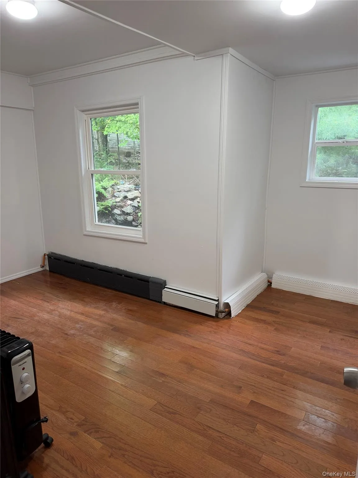 14 Maple Street, Fallsburg, NY, 3 Bedrooms Bedrooms, 6 Rooms Rooms,1 BathroomBathrooms,Residential Lease,For Rent,Maple,0,1033999 14 Maple Street, Fallsburg, NY, 3 Bedrooms Bedrooms, 6 Rooms Rooms,1 BathroomBathrooms,Residential Lease,For Rent,Maple,0,1033999