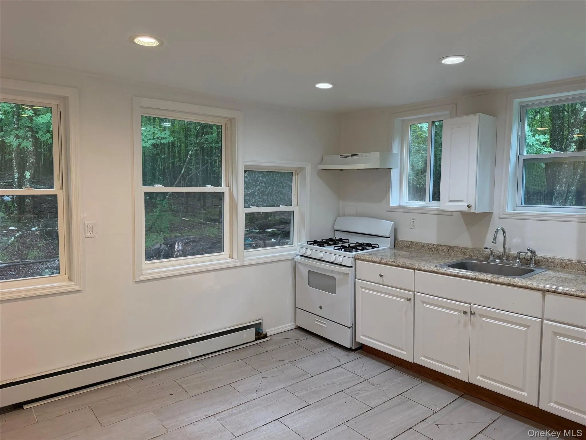 14 Maple Street, Fallsburg, NY, 3 Bedrooms Bedrooms, 6 Rooms Rooms,1 BathroomBathrooms,Residential Lease,For Rent,Maple,0,1033999 14 Maple Street, Fallsburg, NY, 3 Bedrooms Bedrooms, 6 Rooms Rooms,1 BathroomBathrooms,Residential Lease,For Rent,Maple,0,1033999