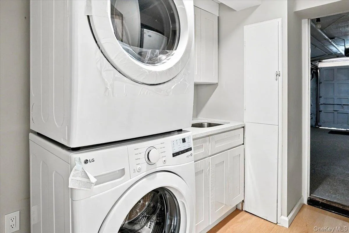 13534 117th Street, New York, NY, 3 Bedrooms Bedrooms, 8 Rooms Rooms,1 BathroomBathrooms,Residential,For Rent,117th,0,1034000 13534 117th Street, New York, NY, 3 Bedrooms Bedrooms, 8 Rooms Rooms,1 BathroomBathrooms,Residential,For Rent,117th,0,1034000