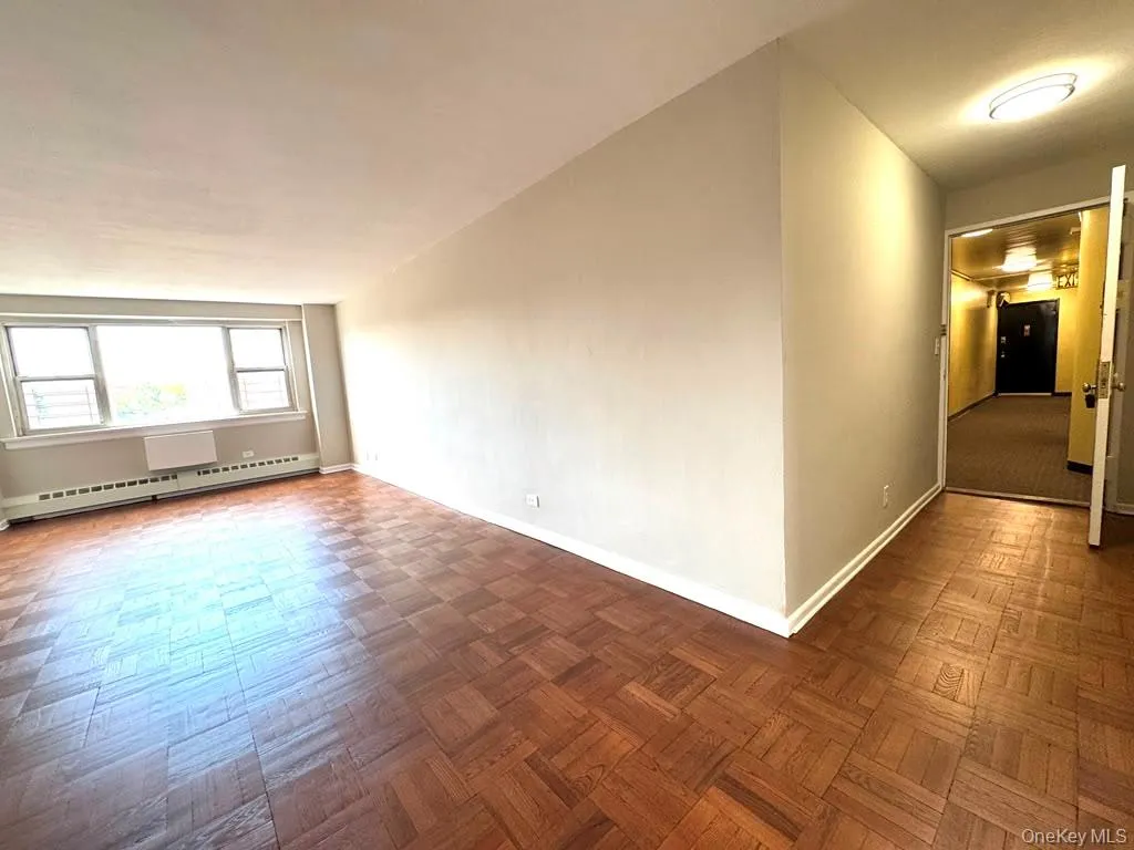 8900 170th Street, New York, NY, 2 Bedrooms Bedrooms, 5 Rooms Rooms,1 BathroomBathrooms,Residential,For Rent,170th,0,1034004 8900 170th Street, New York, NY, 2 Bedrooms Bedrooms, 5 Rooms Rooms,1 BathroomBathrooms,Residential,For Rent,170th,0,1034004