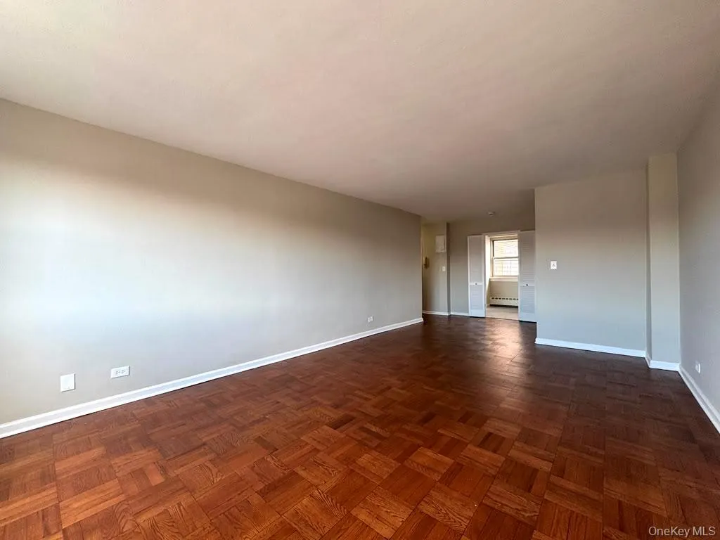 8900 170th Street, New York, NY, 2 Bedrooms Bedrooms, 5 Rooms Rooms,1 BathroomBathrooms,Residential,For Rent,170th,0,1034004 8900 170th Street, New York, NY, 2 Bedrooms Bedrooms, 5 Rooms Rooms,1 BathroomBathrooms,Residential,For Rent,170th,0,1034004